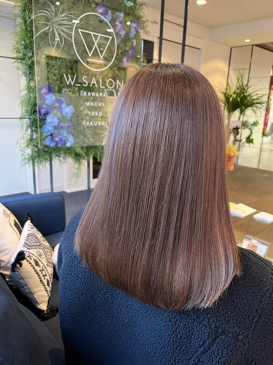 W_SALON【ダブル アンダーバー サロン】のスタイル紹介。【W_SALON 河原町】 マロンベージュ×ミディ