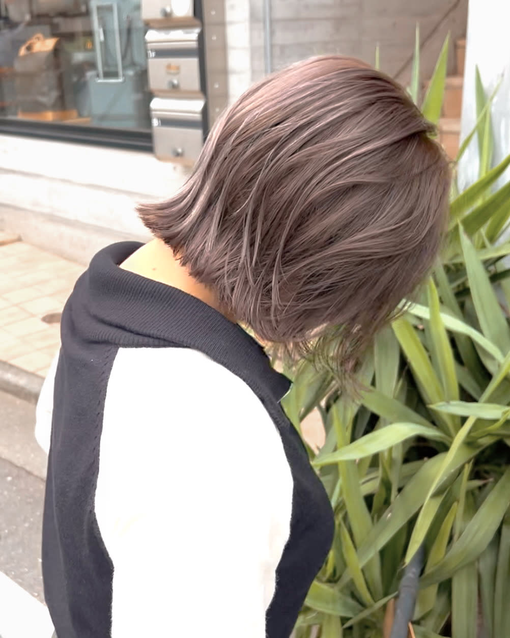 Dimo& 表参道 【ディモアンド】【ディモアンド】のスタイル紹介。切りっぱなしBob