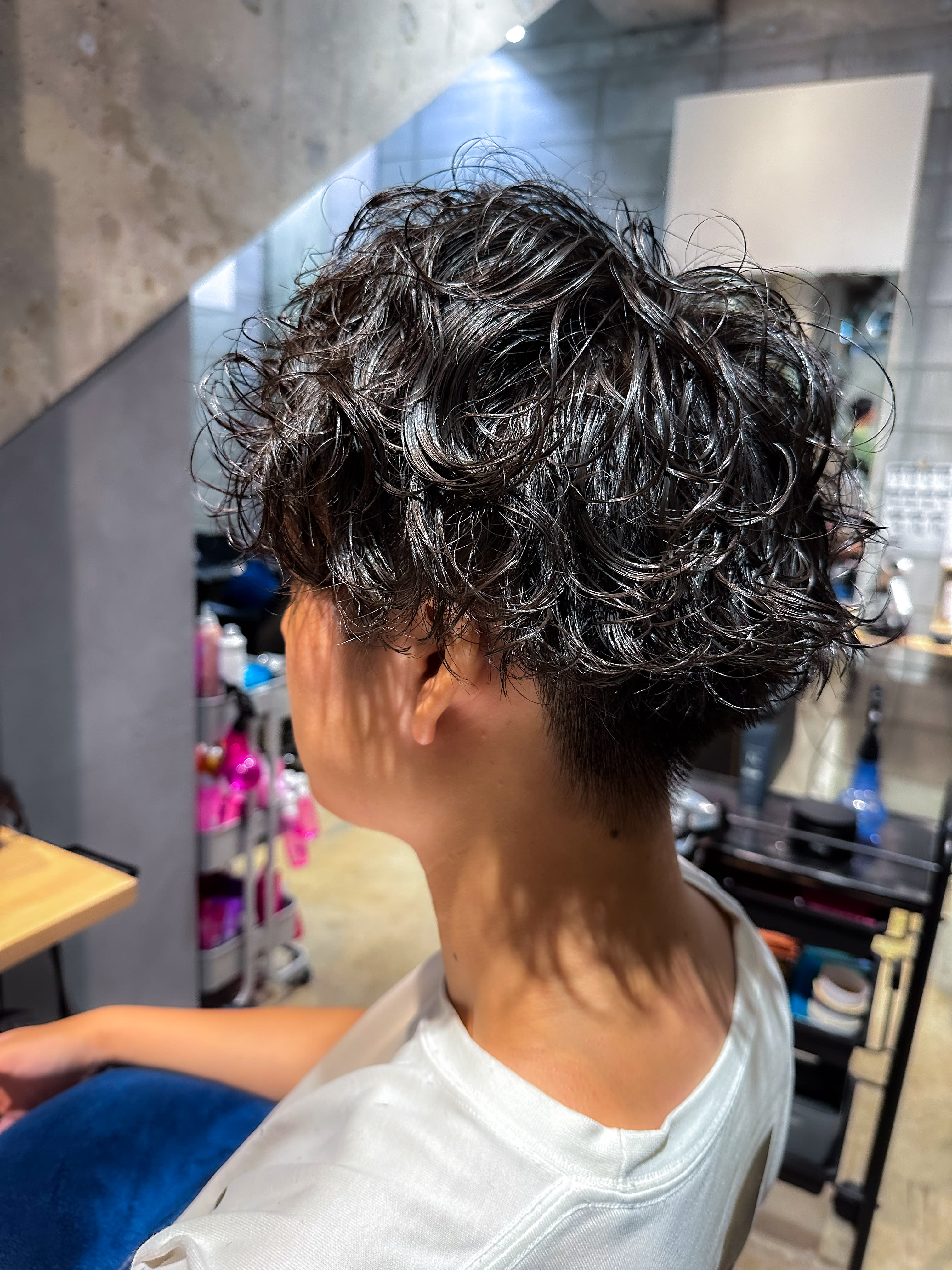 alco 三軒茶屋【アルコサンゲンジャヤ】のスタイル紹介。メンズ　スパイラルパーマ