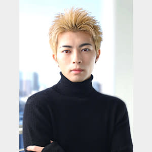 KUROT 熊本【クロト クマモト】のスタイル紹介。スパイキーショート ハイトーン 流行簡単短髪福岡