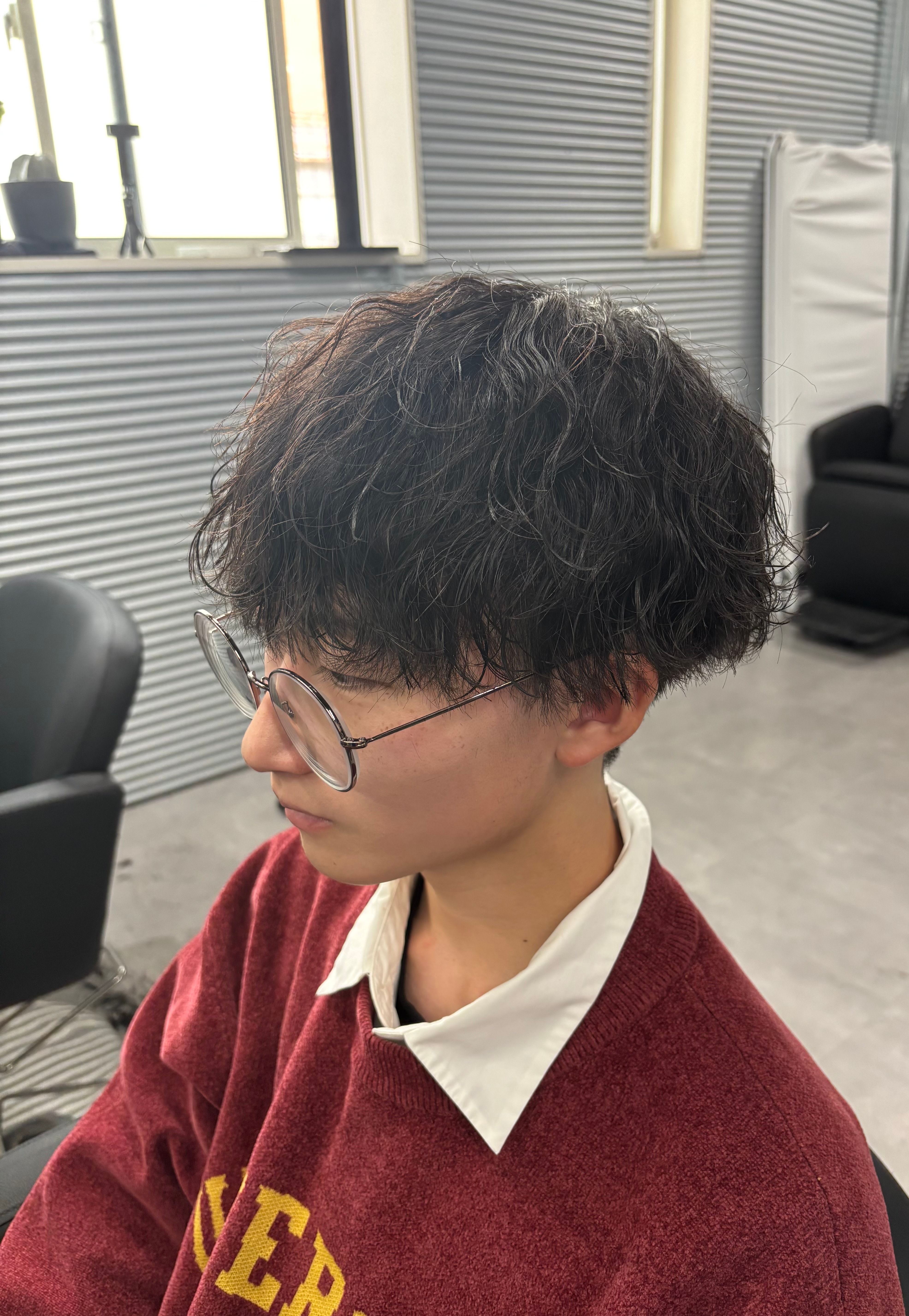 gao produced by revo【ガオ プロデュースバイレボ】のスタイル紹介。波巻きパーマ/メンズ/パーマスタイル