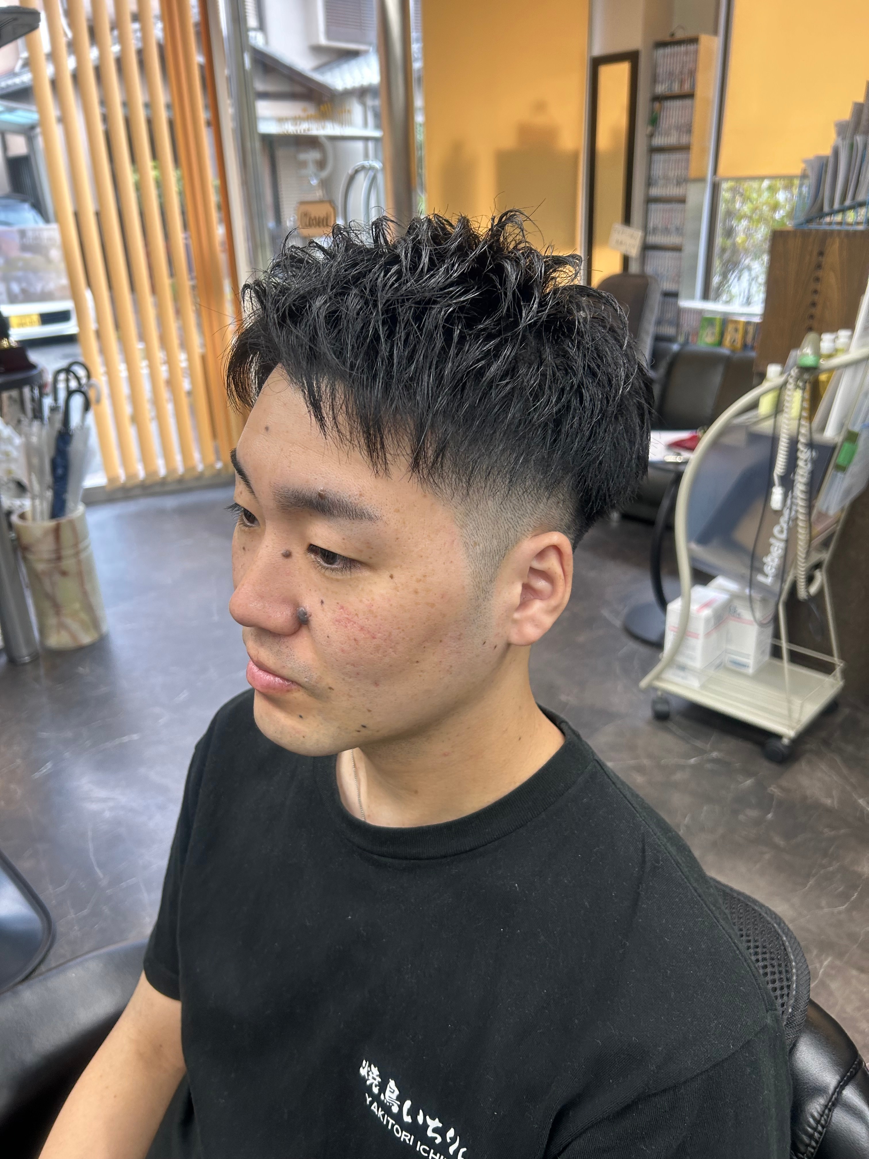 hair/esthe GlanzEsse【ヘアーエステ グランツエッセ】のスタイル紹介。定番2ブロックショートスタイル