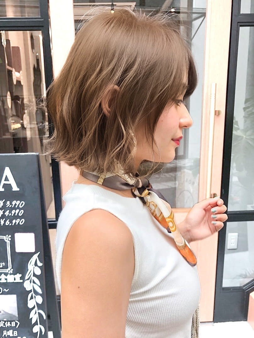 NOA 福島店【ノアフクシマテン】のスタイル紹介。大阪外ハネボブハイライトカラー大人可愛いボブ