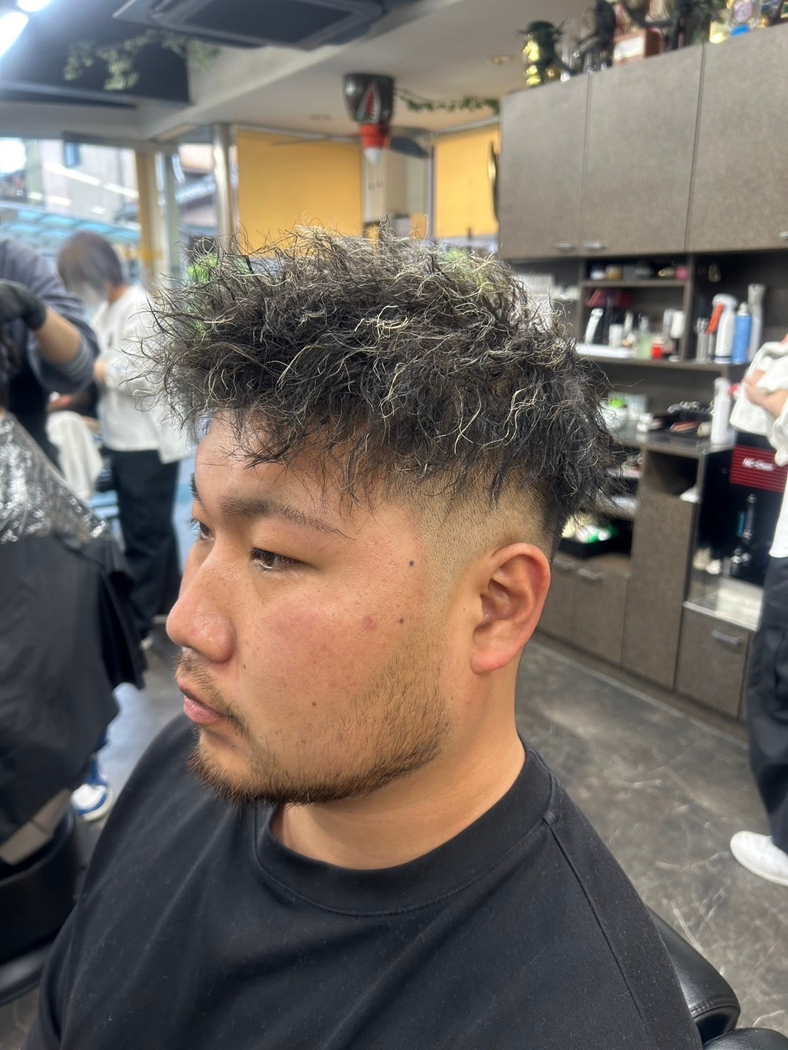 hair/esthe GlanzEsse【ヘアーエステ グランツエッセ】のスタイル紹介。メッシュツイストパーマ