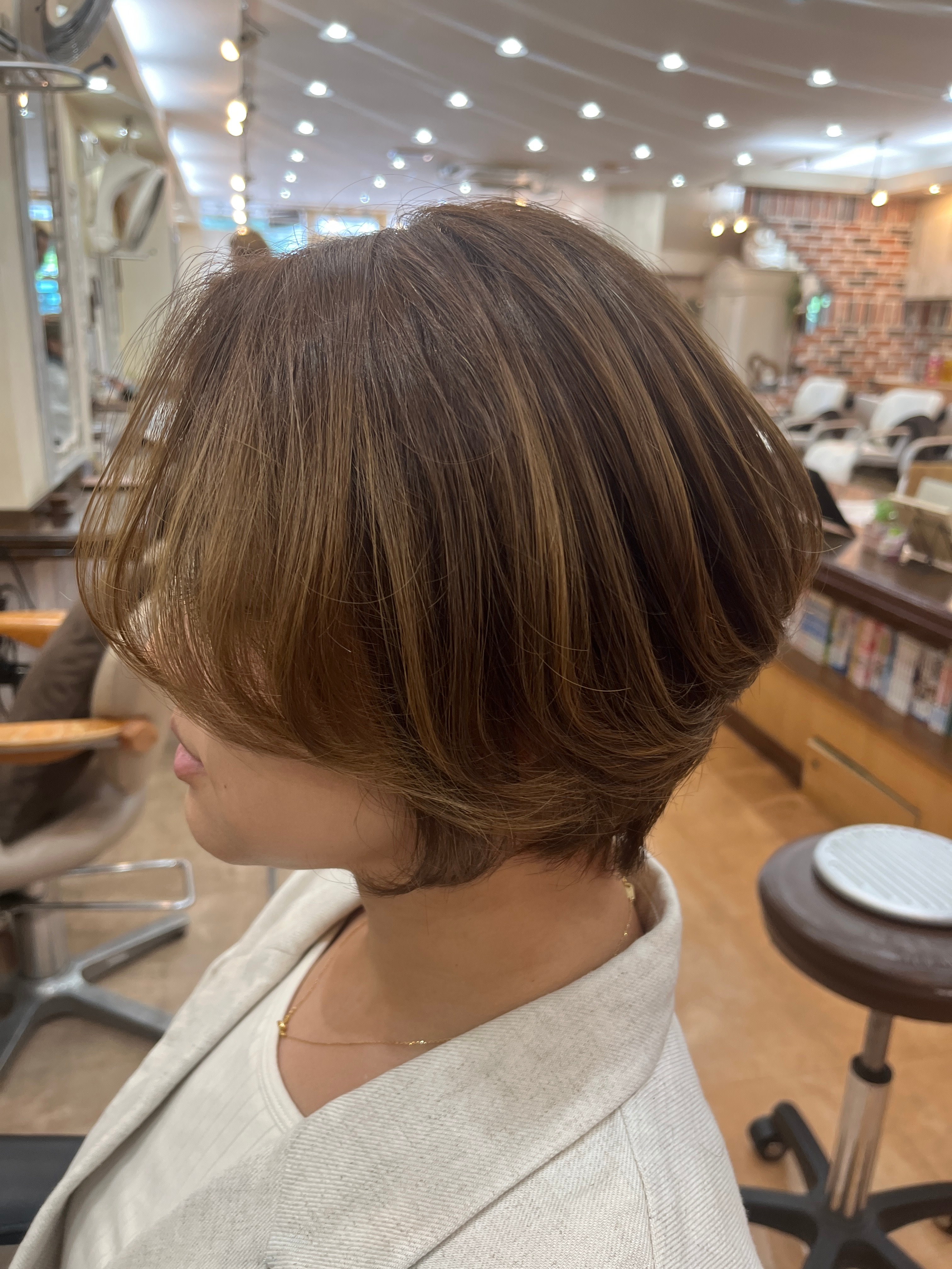 calm breath/hair【カーム ブレス ヘアー】のスタイル紹介。ハンサムショート