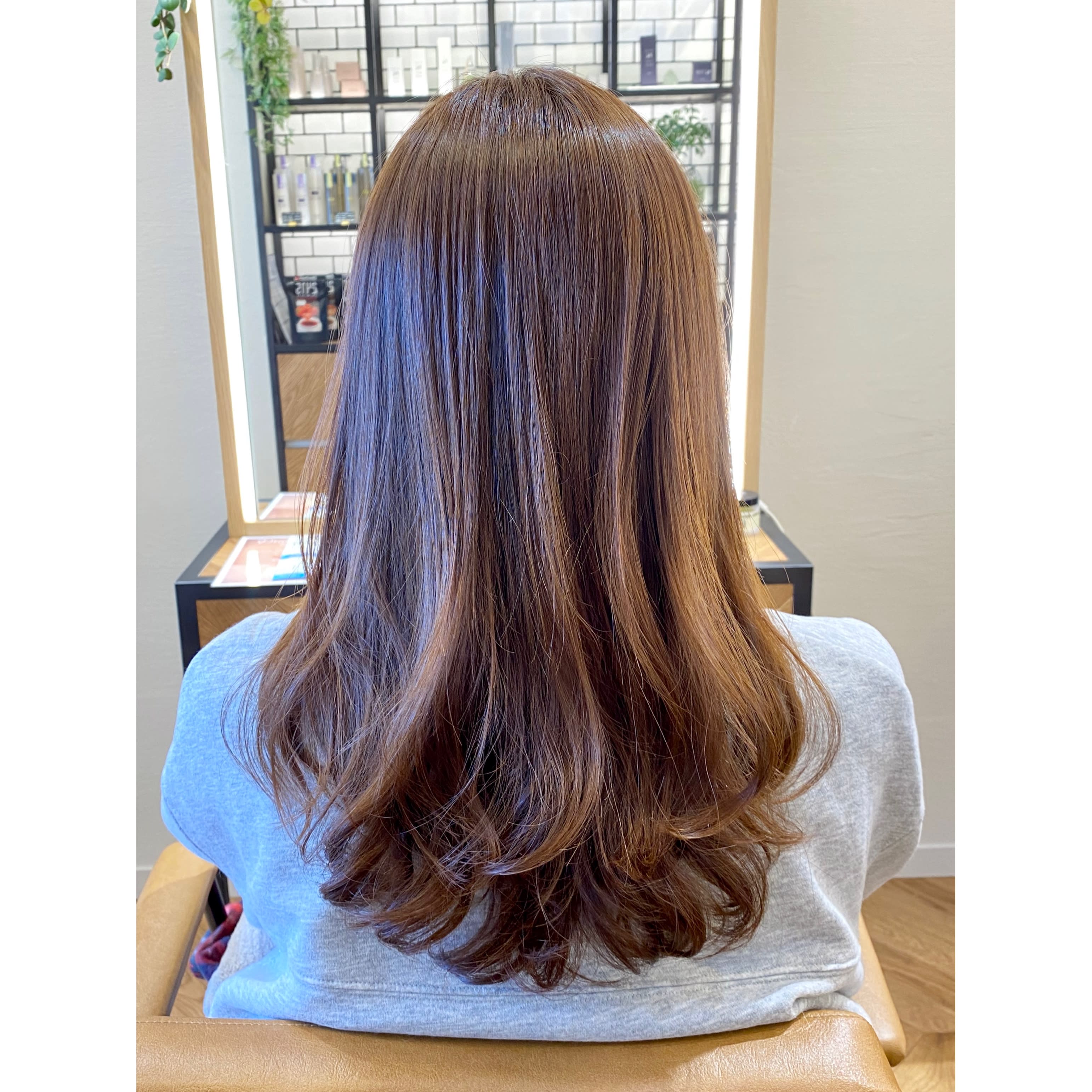 ELEMENTS【エレメンツ】【エレメンツ】のスタイル紹介。綺麗めカジュアル♪グラマラスカールスタイル