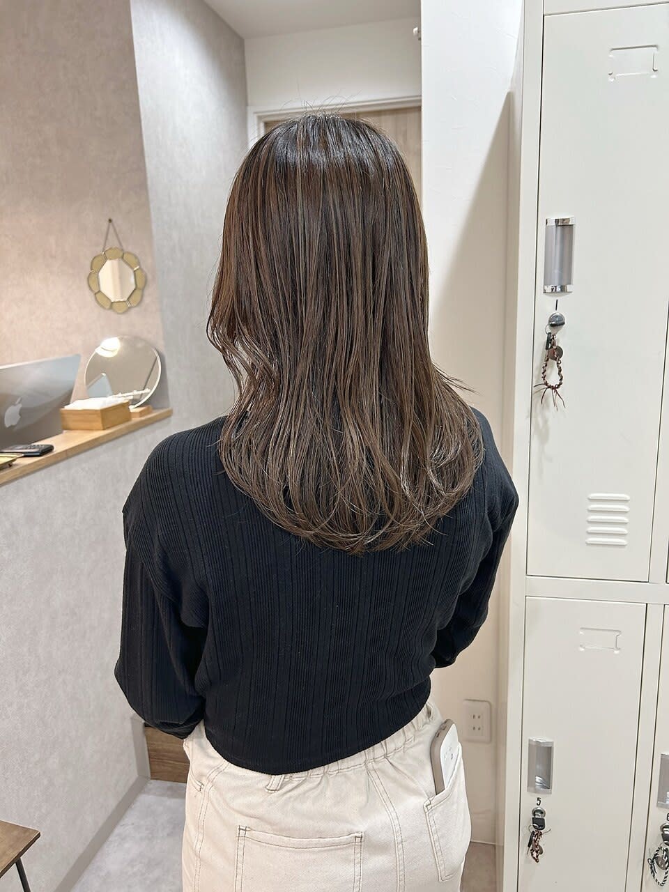 ambitious 阿佐ヶ谷【アンビシャスアサガヤ】のスタイル紹介。☆似合わせ細めハイライト　赤み消しアッシュグレージュ