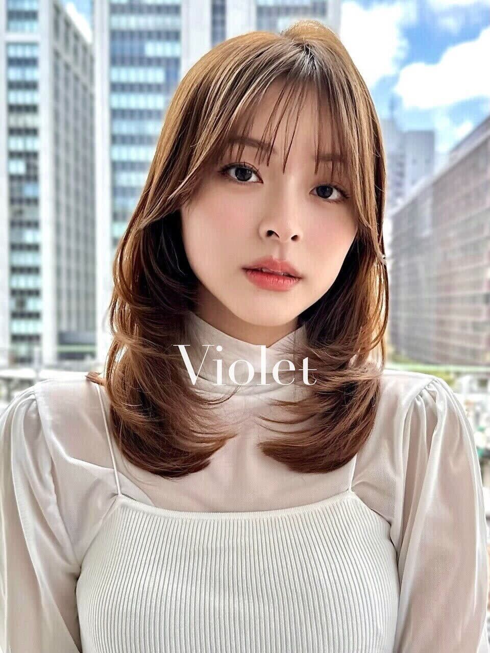 Violet`jem 【バイオレットジェム 】【バイオレットジェム】のスタイル紹介。ミディアムレイヤーカット内巻きレイヤー顔周りカット