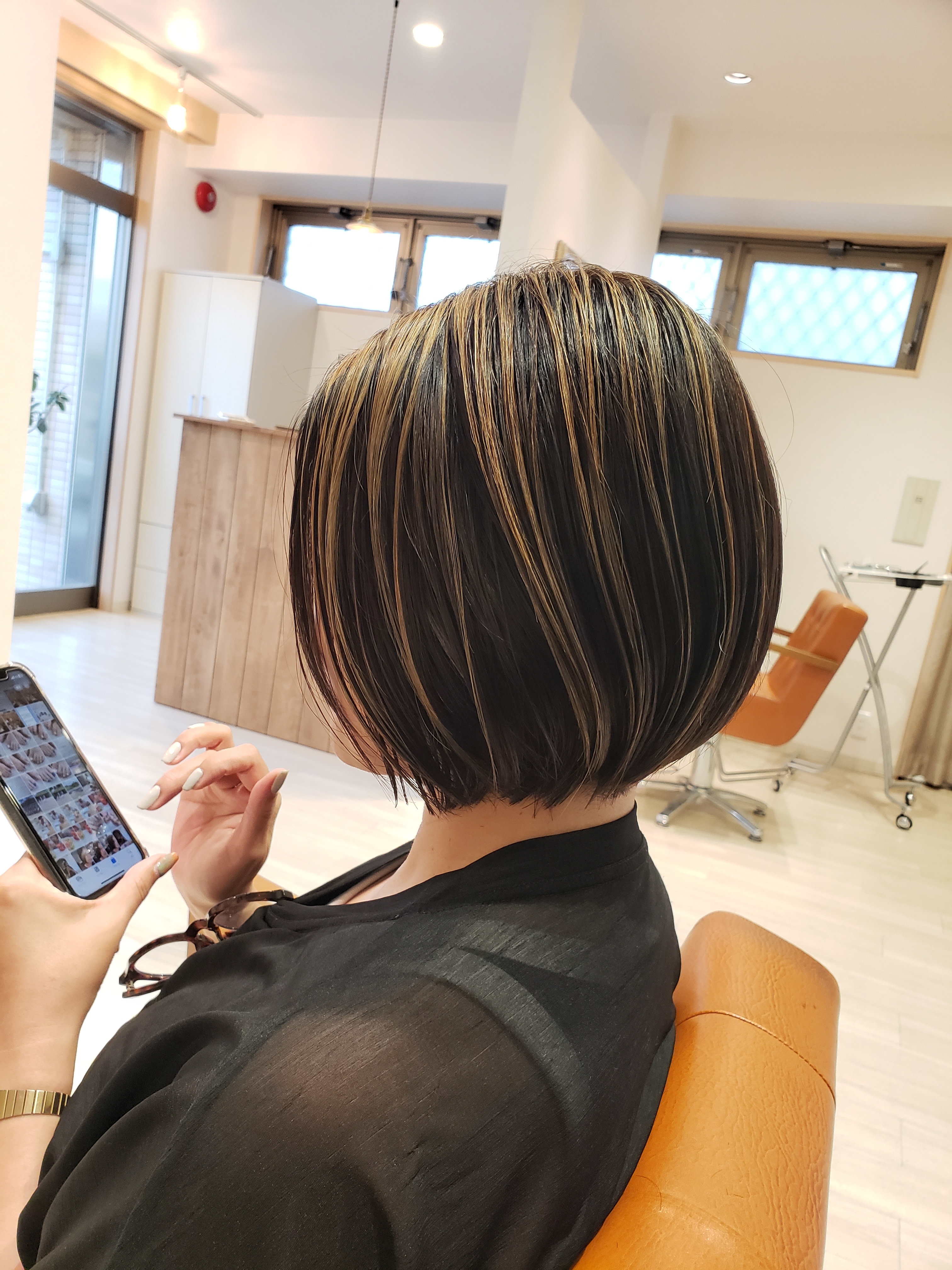 hairsalonDay's【ヘアサロンデイズ】のスタイル紹介。パラパラカラーのおしゃれボブヘア