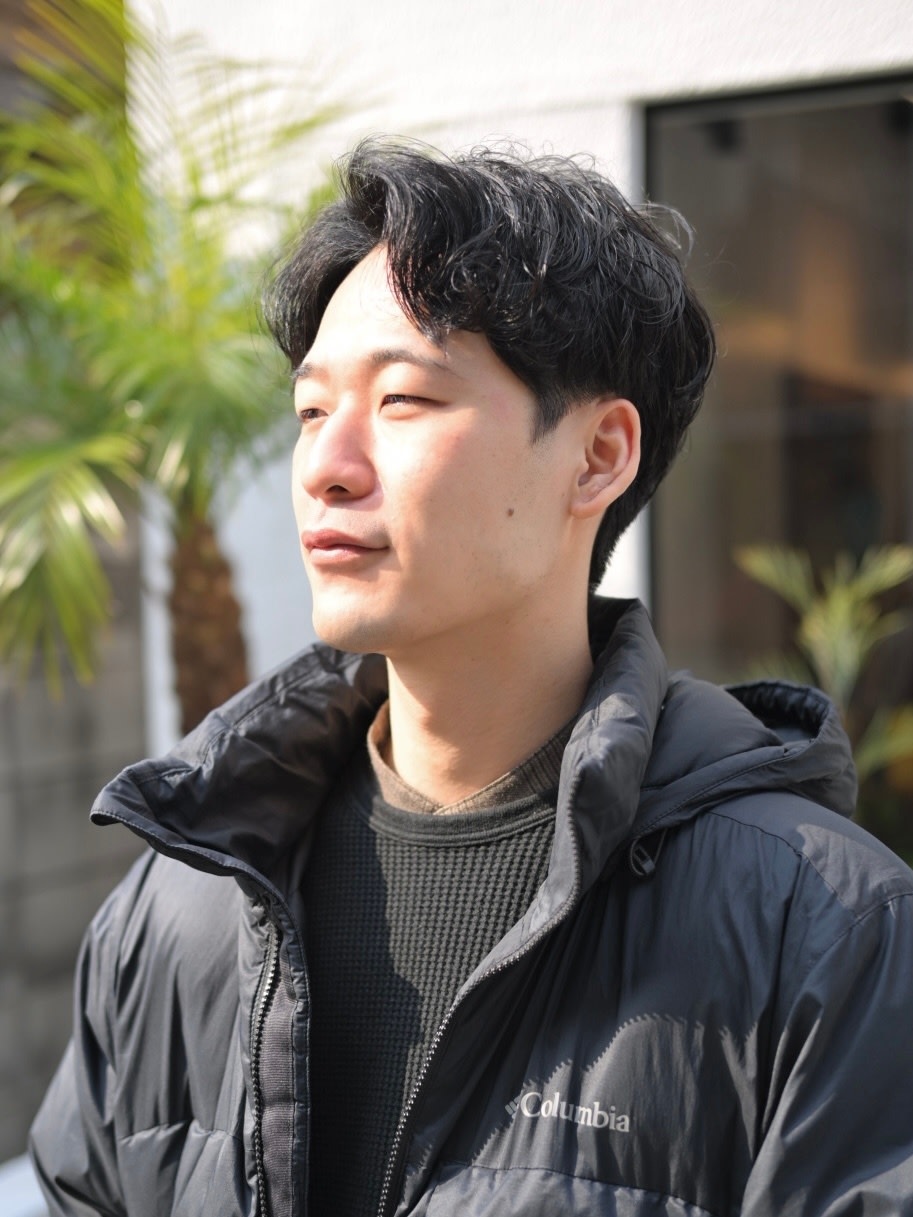 KAULA hair&spa【カウラ ヘアアンドスパ】のスタイル紹介。【渋髪】大人のセンターパート