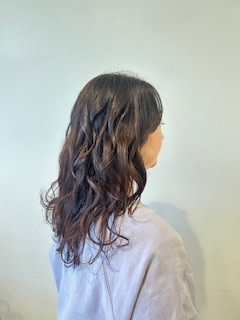 ZA/ZA 新高円寺【ザザ シンコウエンジ】のスタイル紹介。エレガントなセミロングレイヤースタイル