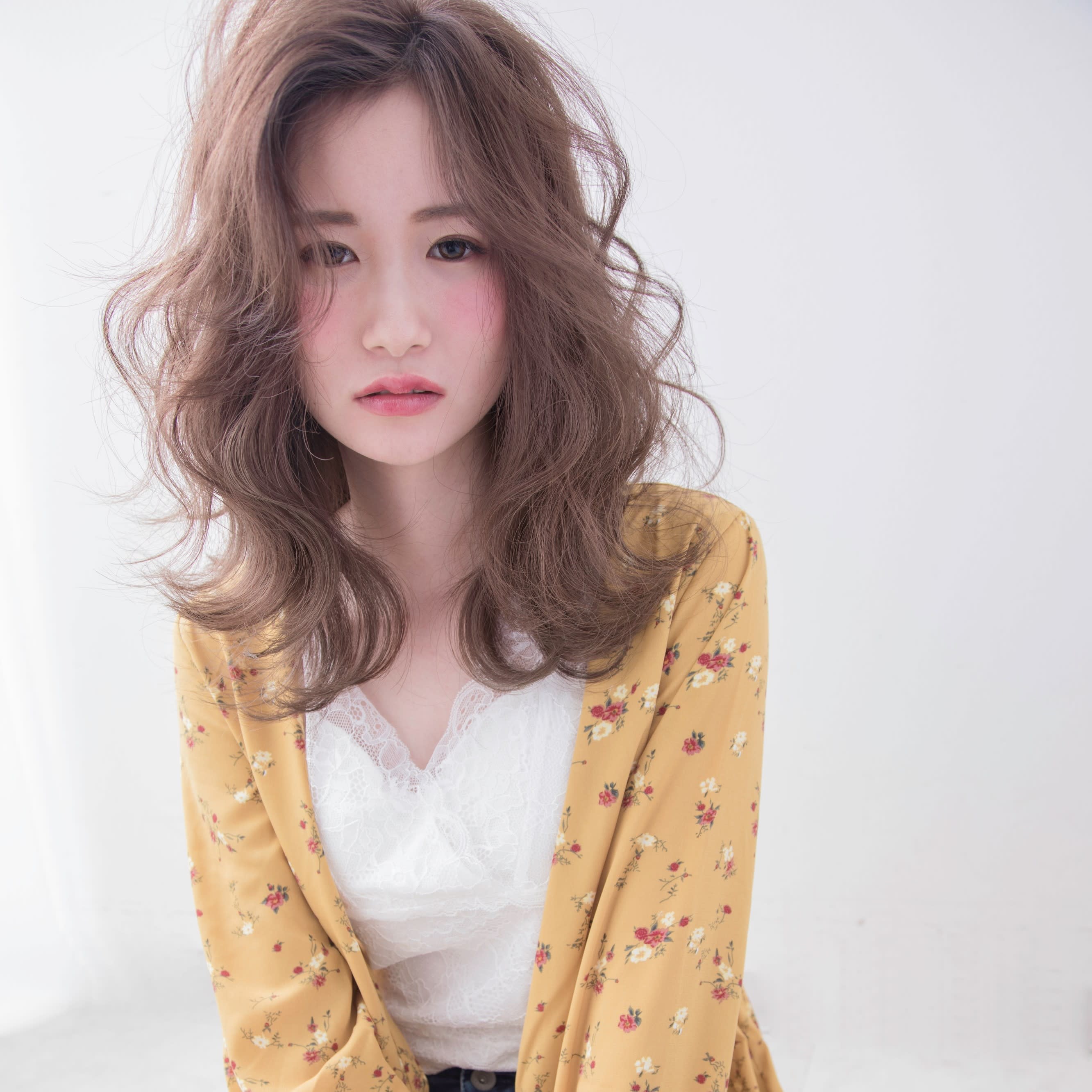 【全席半個室サロン】Natural 新宿店 髪質改善＆ヘッドスパ【ゼンセキハンコシツサロンナチュラルシンジュクテン カミシツカイゼンヘッドスパ】のスタイル紹介。☆ゆるふわセミディ×シアーベージュ☆-新宿店-