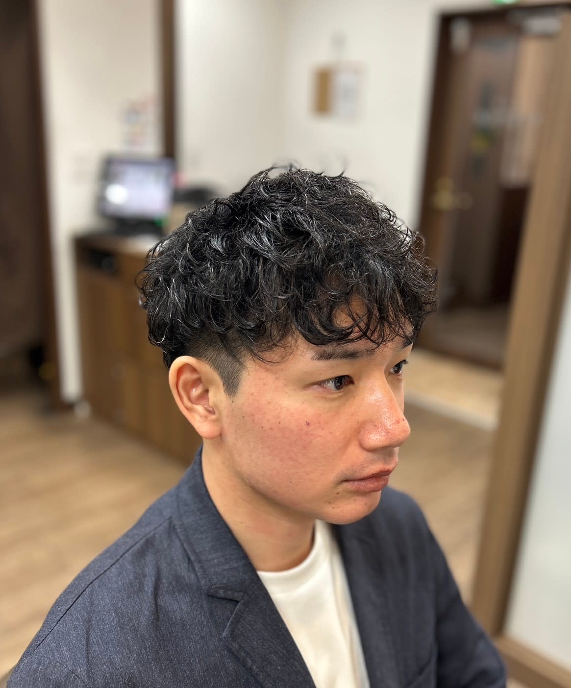 理容室 K-STYLE HAIR STUDIO 水道橋店/バーバー【リヨウシツ ケースタイルヘアスタジオ スイドウバシテン バーバー】のスタイル紹介。スペインカール/メンズカット/水道橋/九段下/眉毛カット込