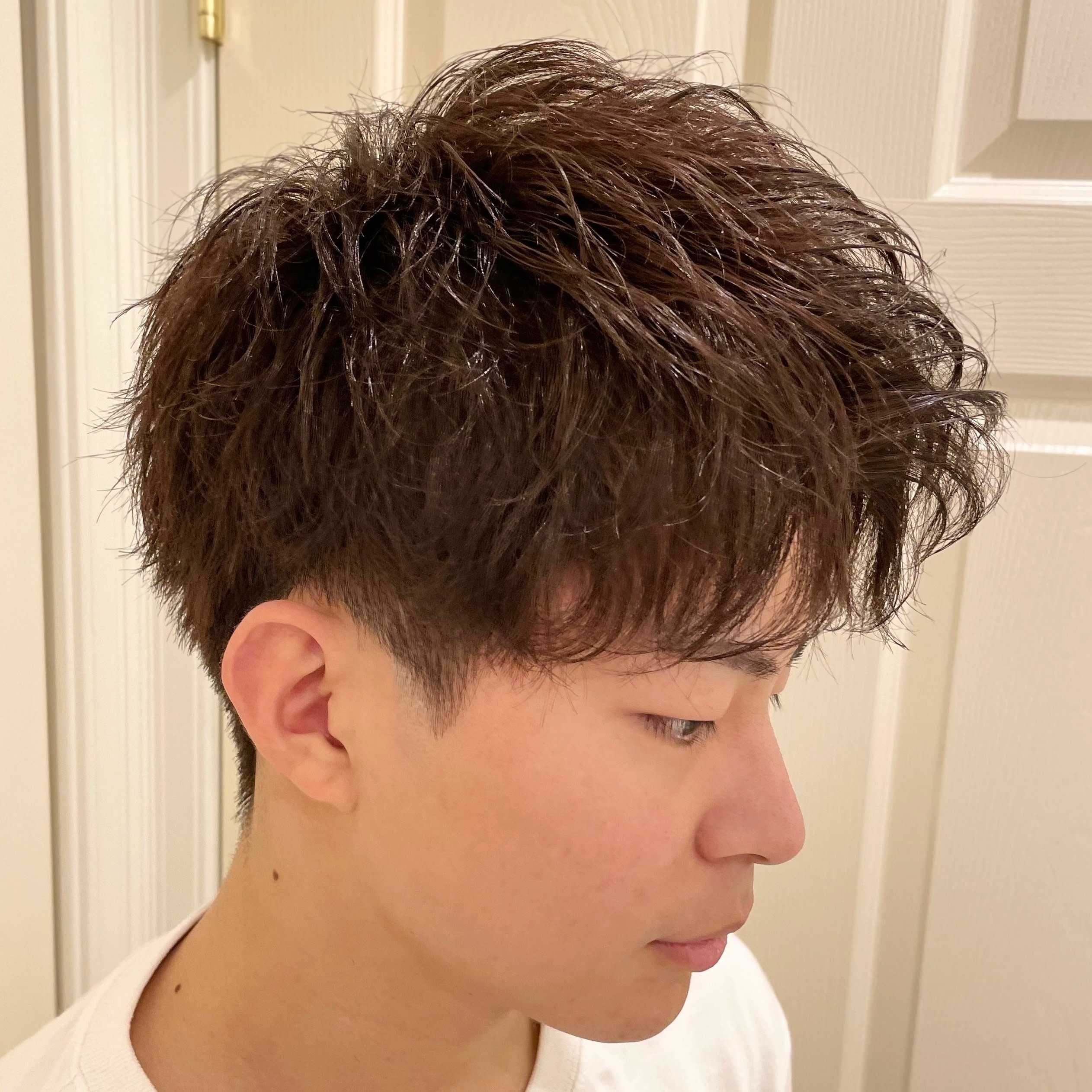 アットグラーロ名古屋大須店【アットグラーロナゴヤオオステン】のスタイル紹介。無造作アップバングマッシュショート