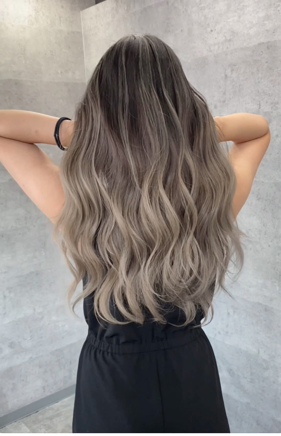 髪質改善/縮毛矯正専門店Hailey【カミシツカイゼンシュクモウキョウセイセンモンテンヘイリー】のスタイル紹介。きれいめハイライトカラー❤︎