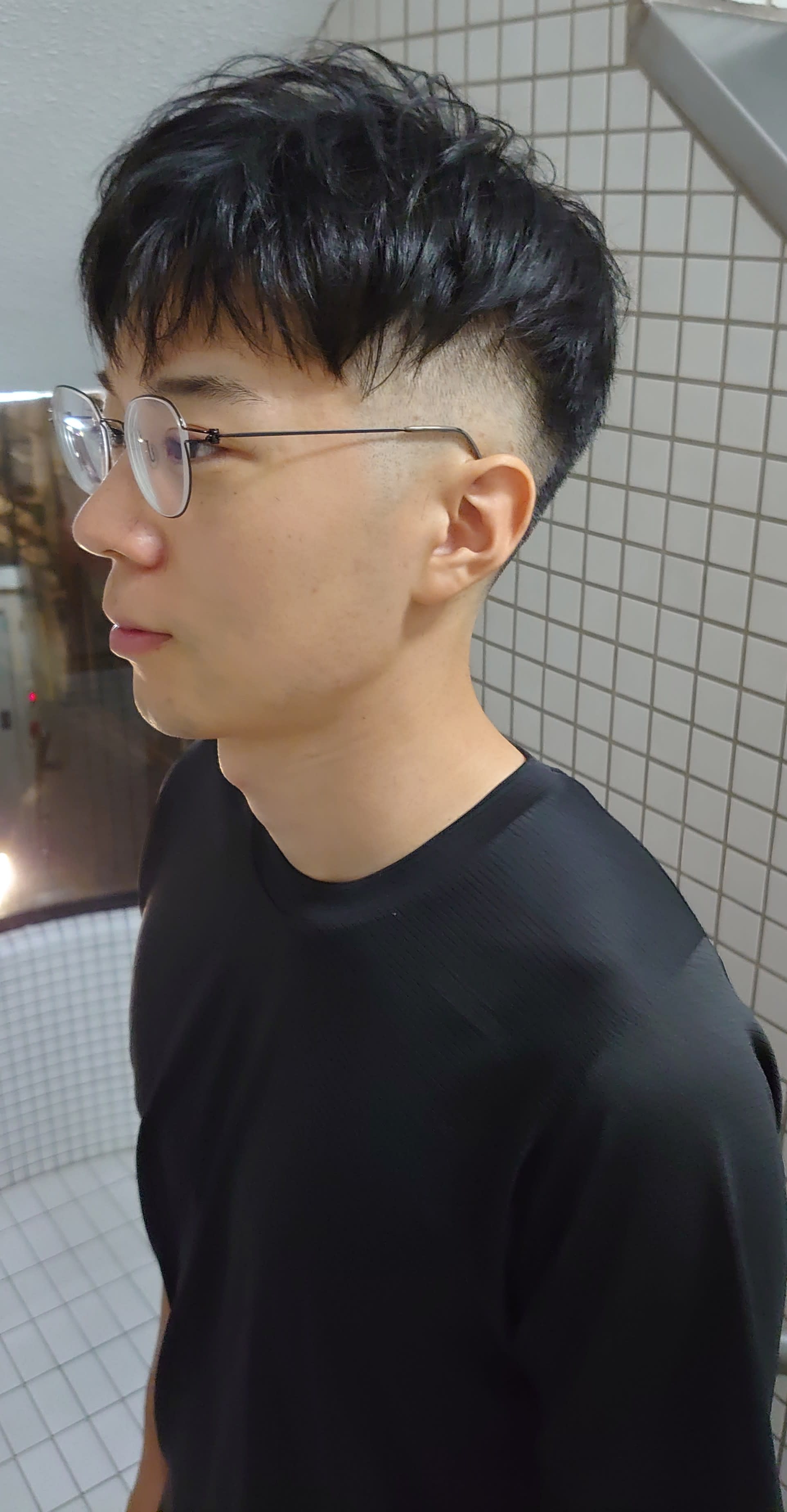 N.BARBER GINZA【エヌドットバーバー銀座】【エヌドットバーバーギンザ】のスタイル紹介。ツーブロック/フェード