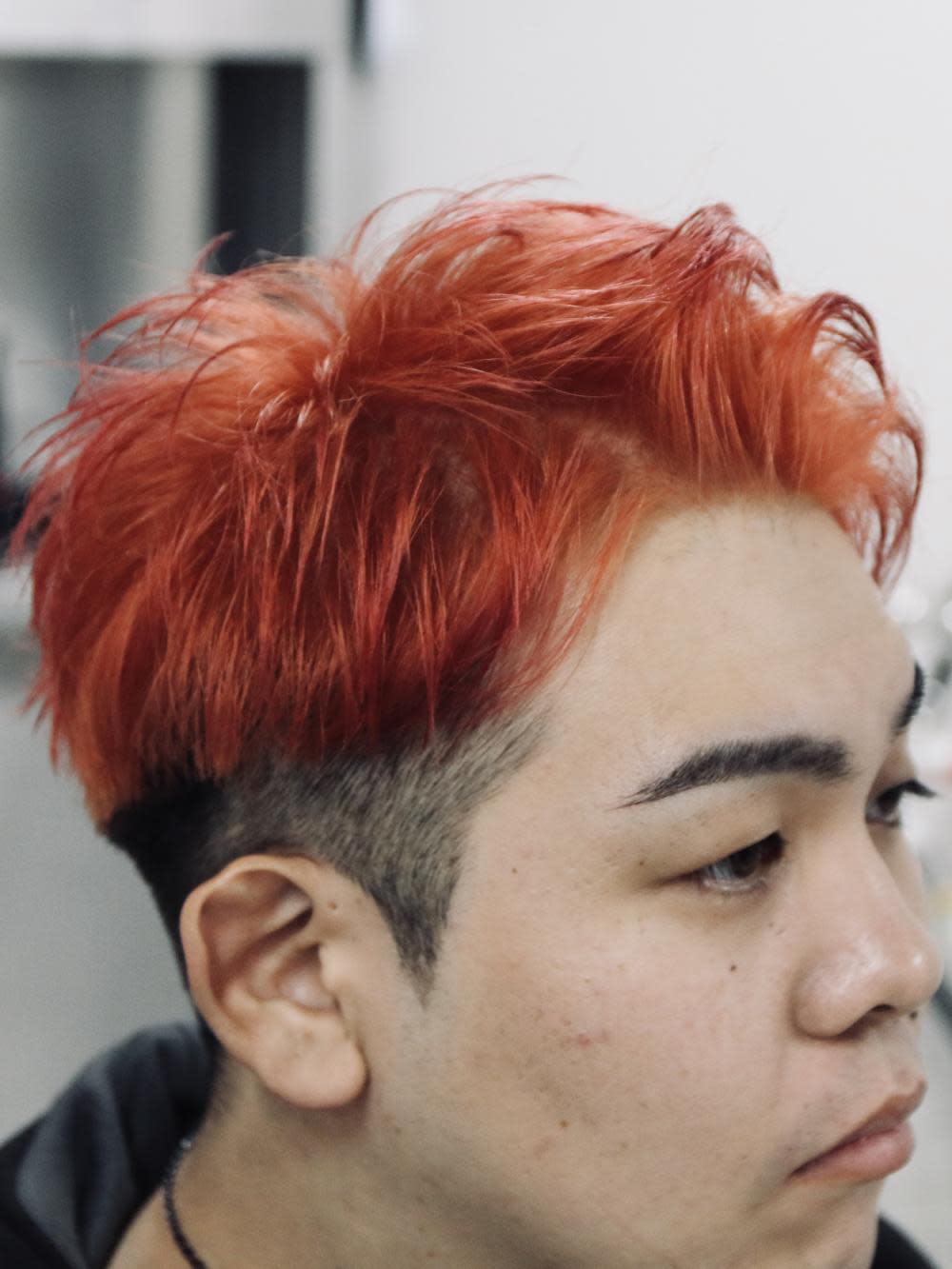 Shindy BARBER & MEN's STYLE SHOP【シンディ バーバーアンドメンズスタイルショップ】のスタイル紹介。アップバングショート×レッドカラー