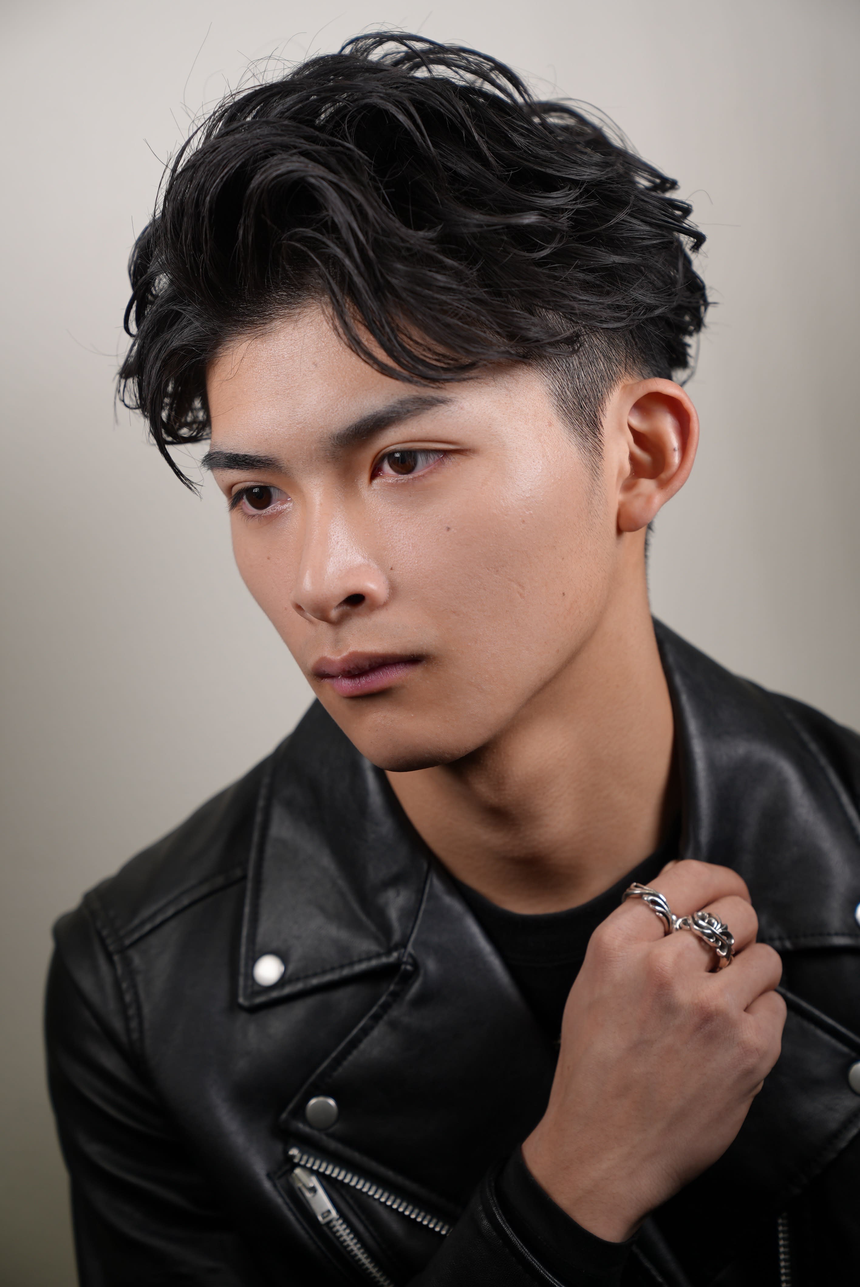 メンズサロン growth別府店【メンズサロングロウ】 メンズカット/メンズパーマ/眉毛【メンズサロン グロウ ベフテン メンズサロングロウ メンズカット メンズパーマ マユゲ】のスタイル紹介。ワイルドフェザーパーマ　ビジネスへア　メンズショート　