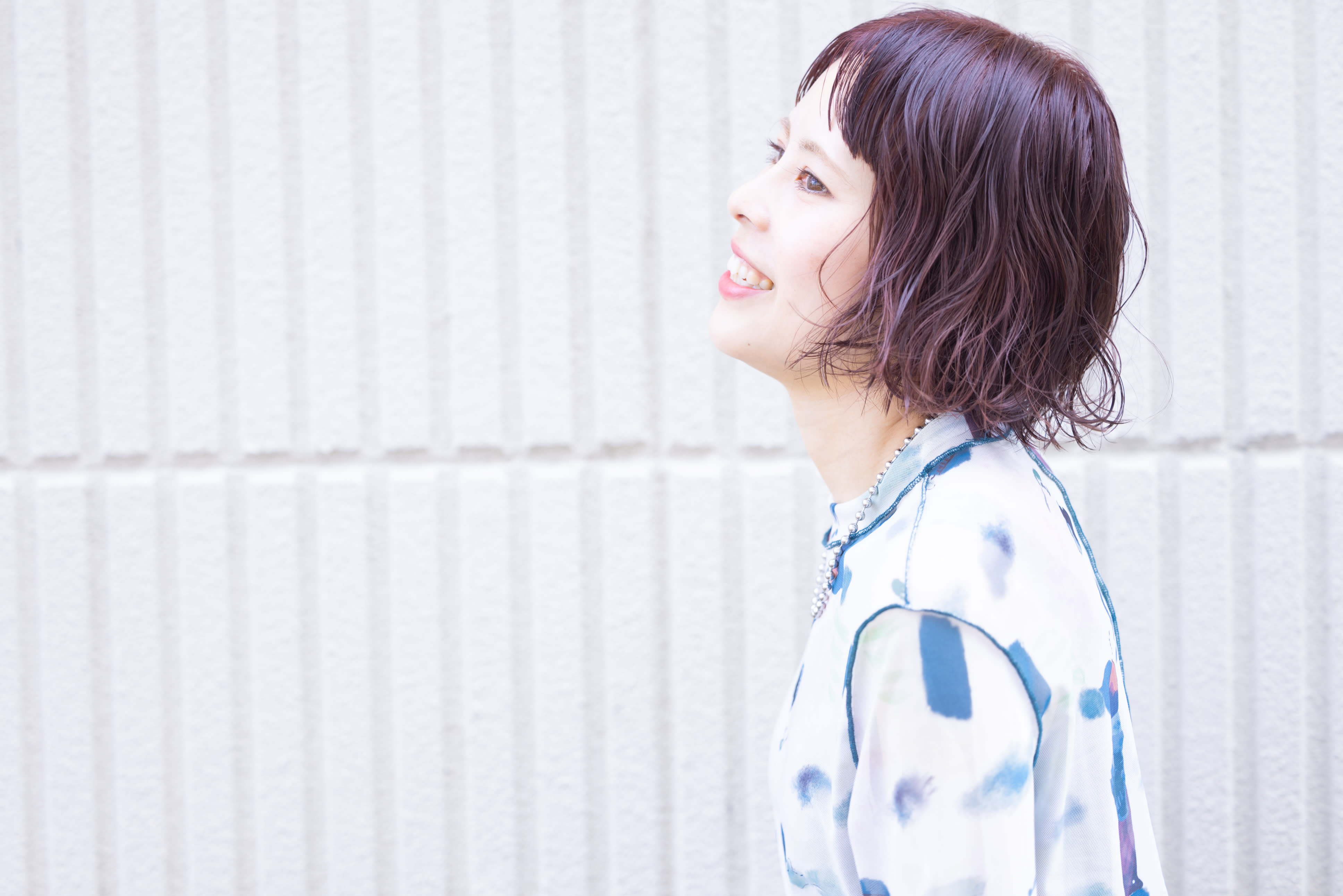 CROWN hair lounge【クラウンヘアラウンジ】のスタイル紹介。ハイライト×バイオレット☆ボブ