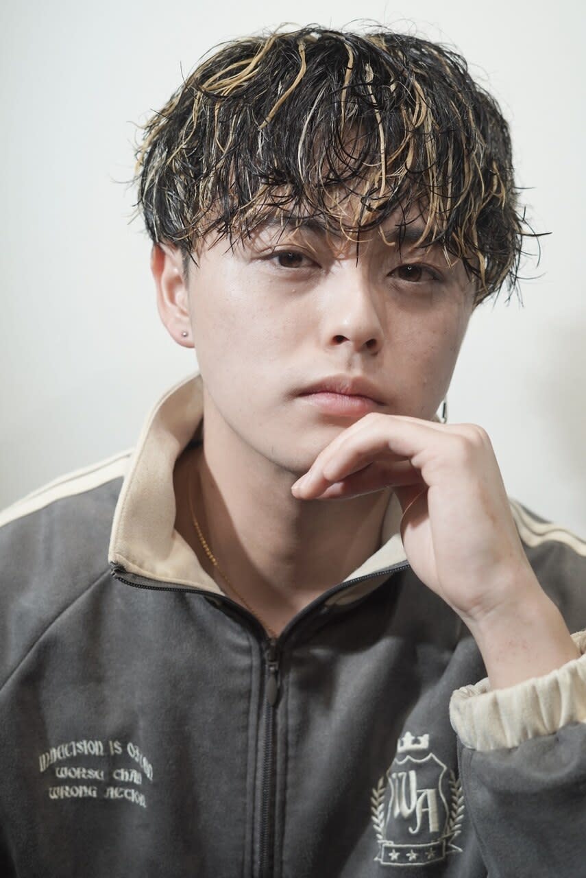 MEN'SsalonHYPE 布施駅前店メンズサロンハイプ【メンズサロンハイプフセエキマエテン メンズサロンハイプ】のスタイル紹介。ハイライト/ニュアンスパーマ/スパイラパーマ/波巻きパーマ