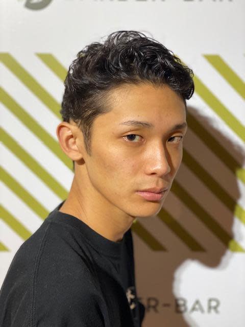 BARBER-BAR 四谷店【バーバーバー ヨツヤテン】のスタイル紹介。ビジネス爽やかニュアンスパーマスタイル