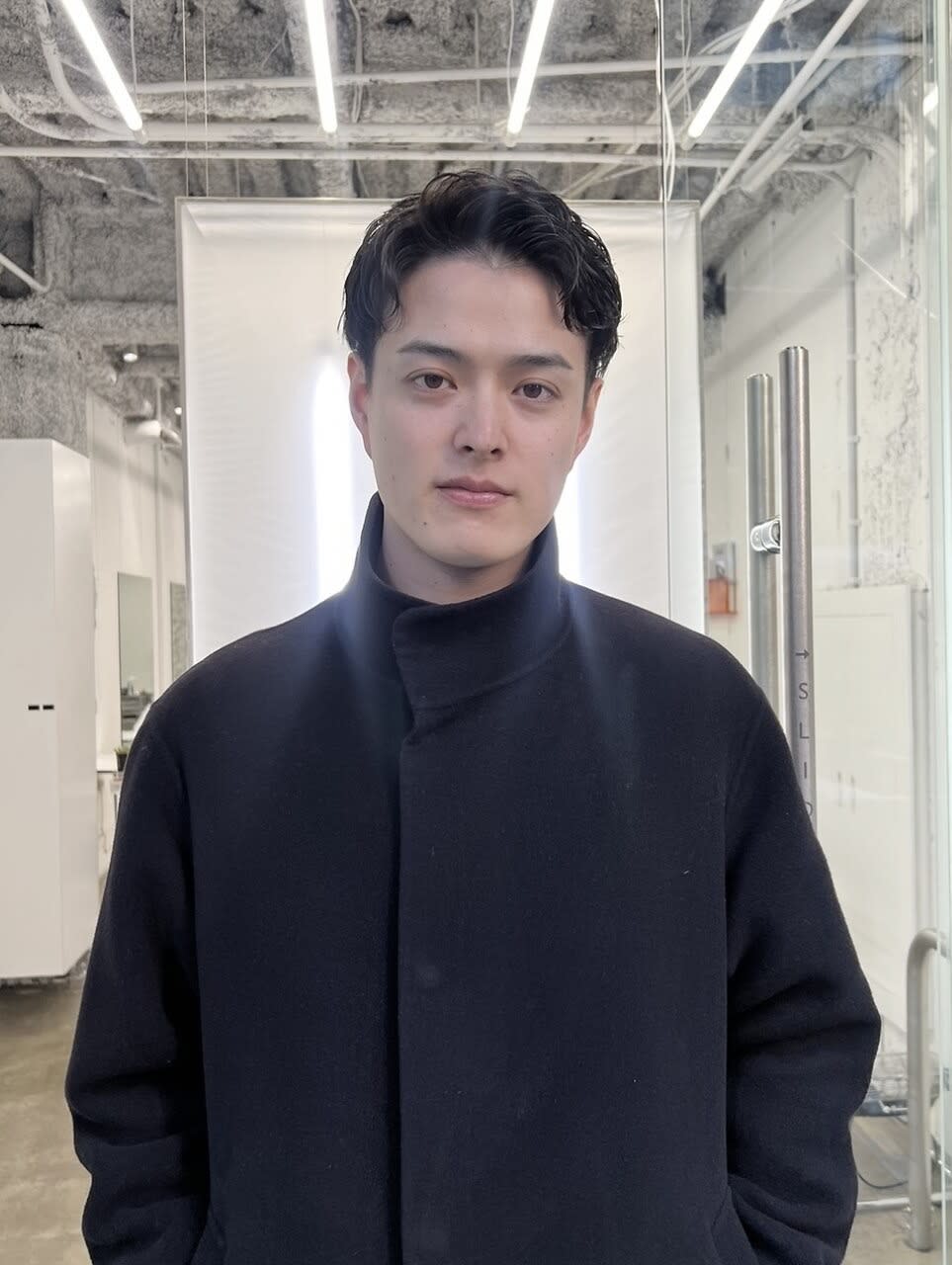 ユイツ【ユイツ】のスタイル紹介。メンズショートパーマスタイル