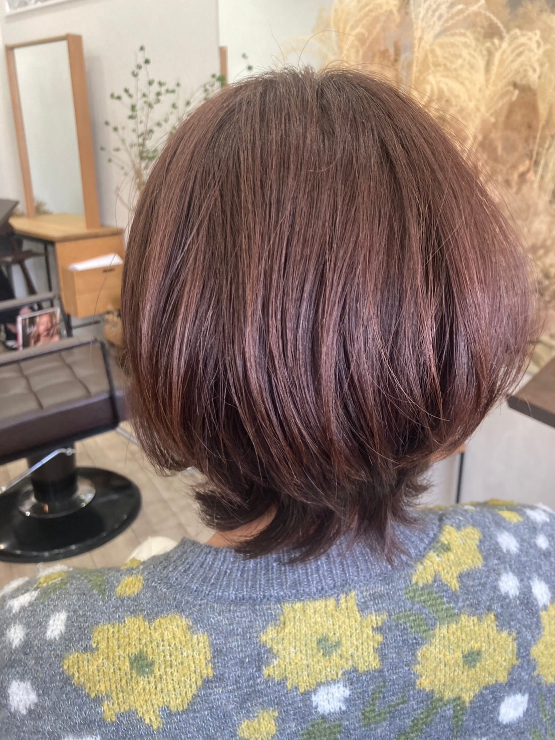 LiL【リル】のスタイル紹介。ミディアムレイヤー/モカグレージュ/オーガニック