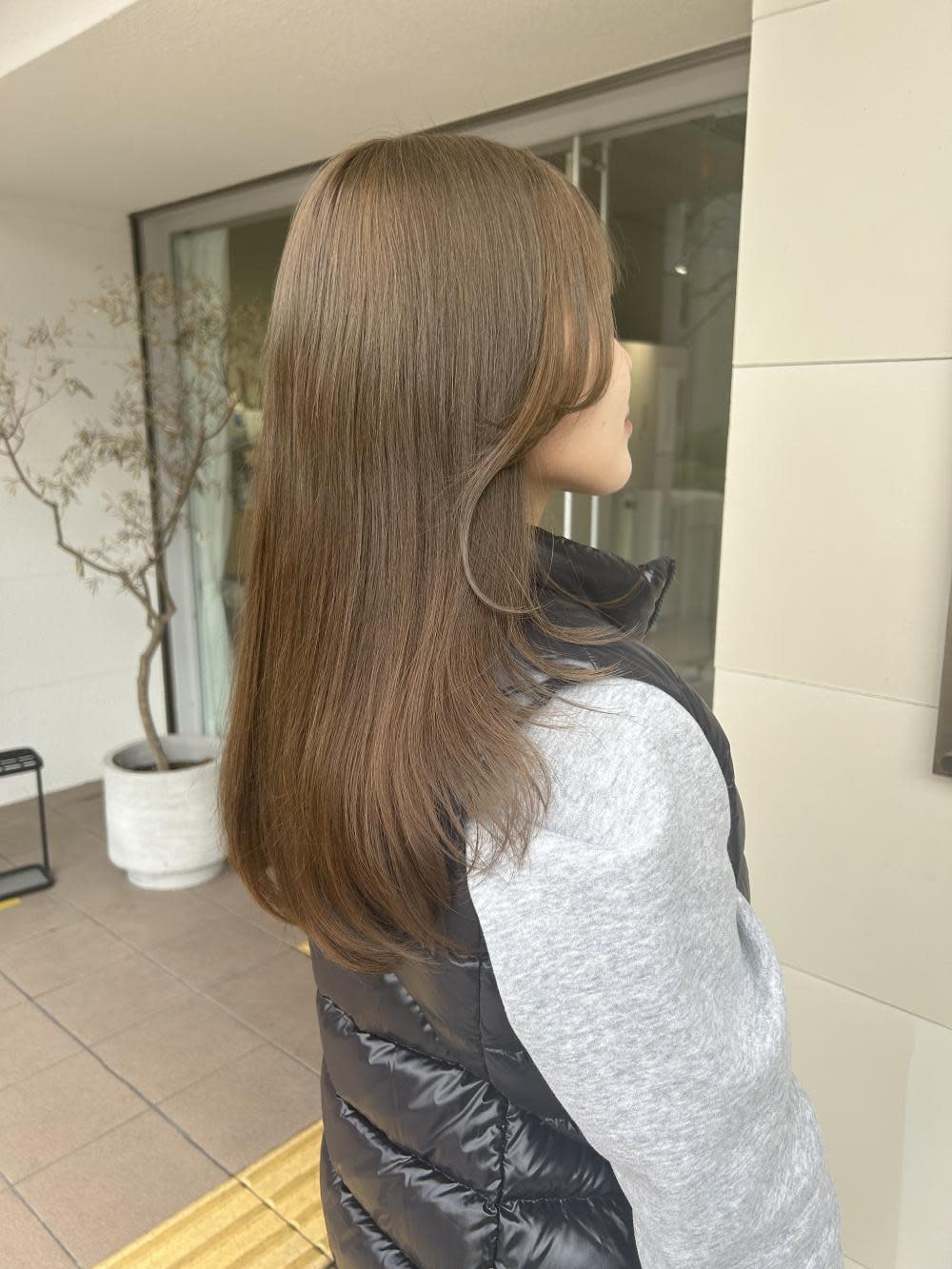 gem by artefice【ジェム バイ アルテフィーチェ】【ジェム バイ アルテフィーチェ】のスタイル紹介。オリーブベージュ×レイヤースタイル