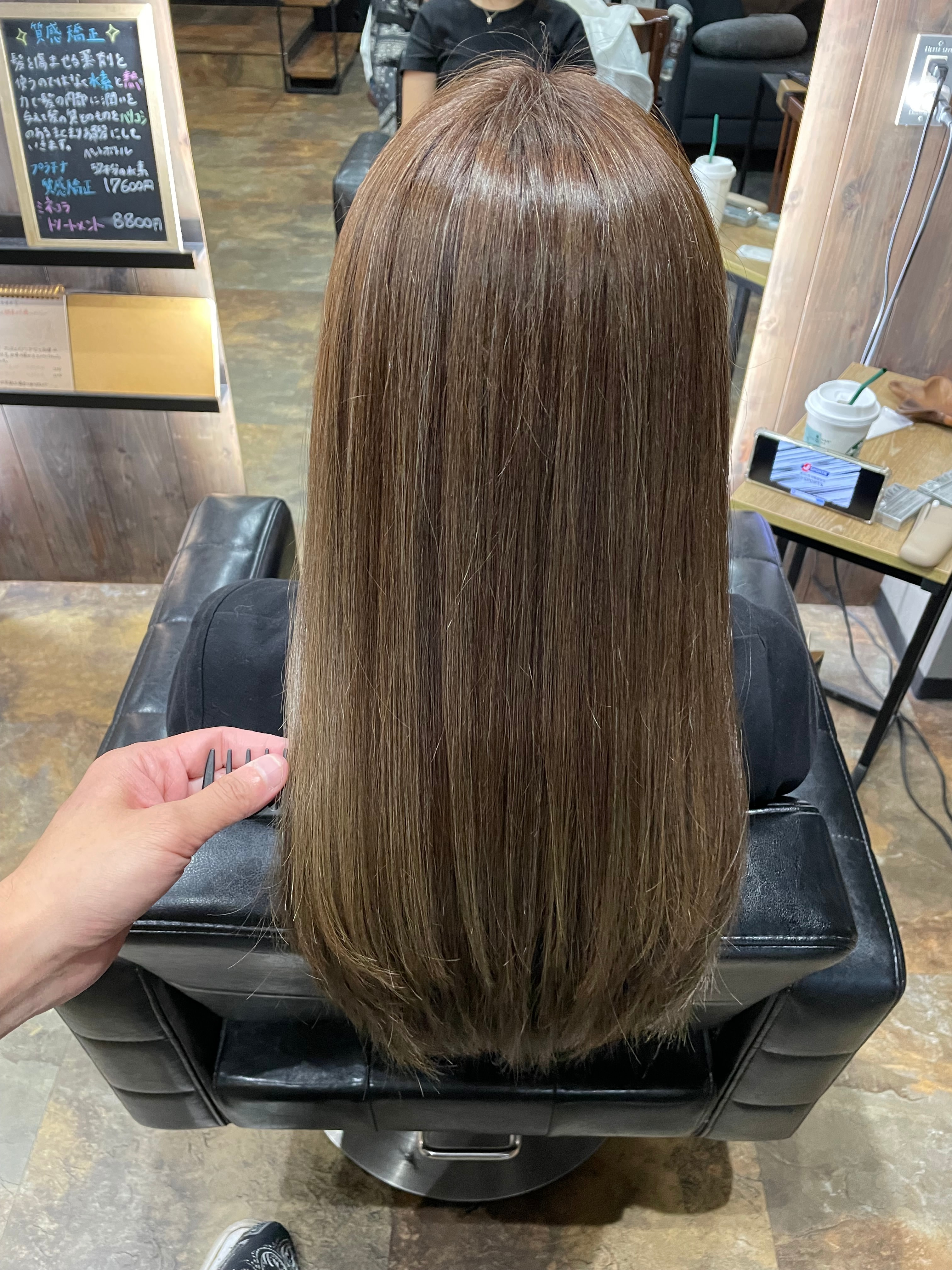 髪質改善・縮毛矯正特化サロン Fedis【カミシツカイゼン シュクモウキョウセイトッカサロン フェディス】のスタイル紹介。髪質改善・縮毛矯正特化サロン Fedis×スタイル