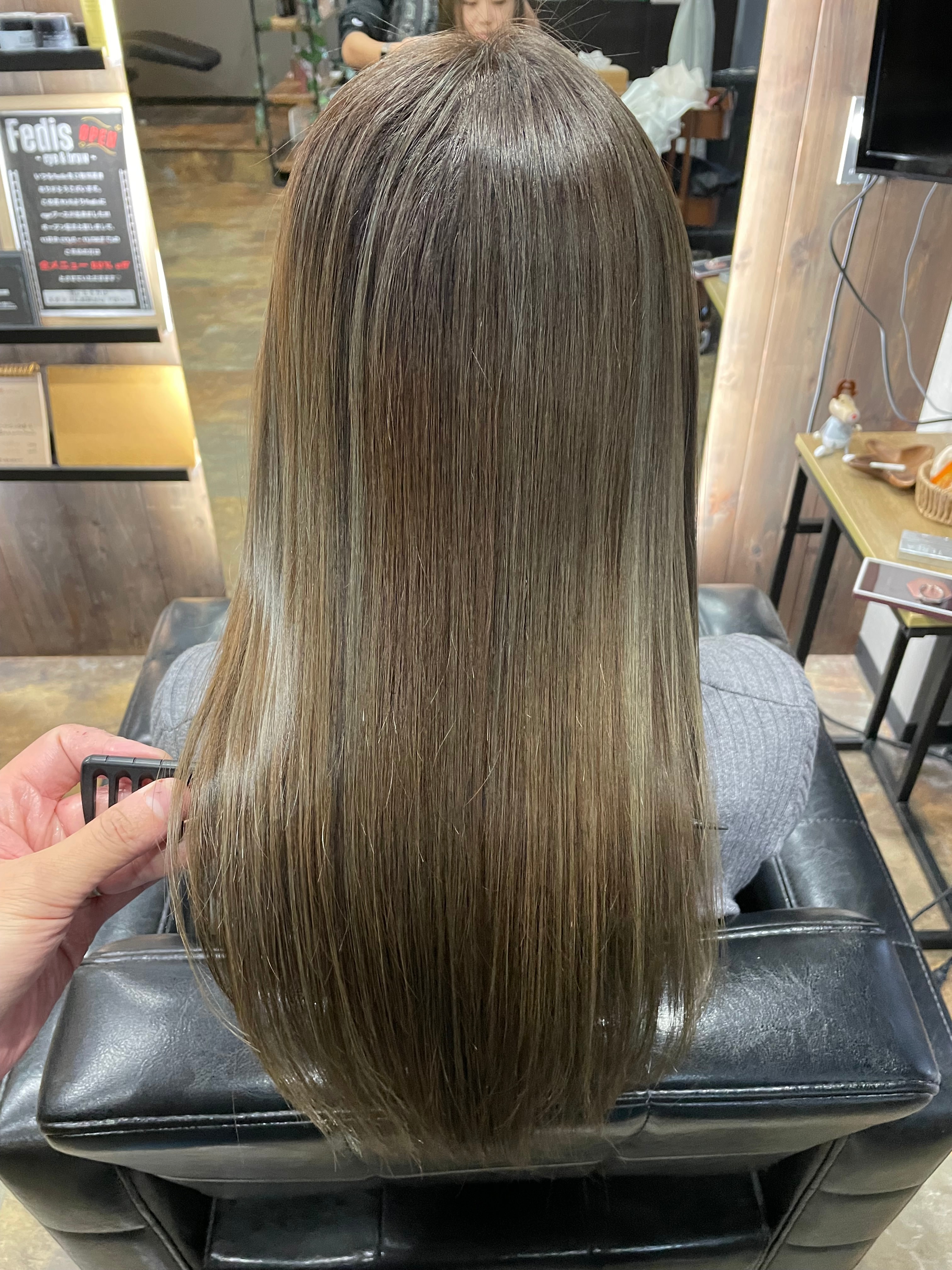 髪質改善・縮毛矯正特化サロン Fedis【カミシツカイゼン シュクモウキョウセイトッカサロン フェディス】のスタイル紹介。髪質改善・縮毛矯正特化サロン Fedis×スタイル