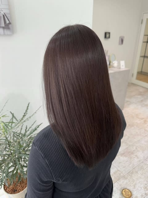 PiLLon心斎橋/韓国/ブリーチ/ダブルカラー/髪質改善ストレート/トリートメント【ピヨン】のスタイル紹介。◎ブラウンベージュ