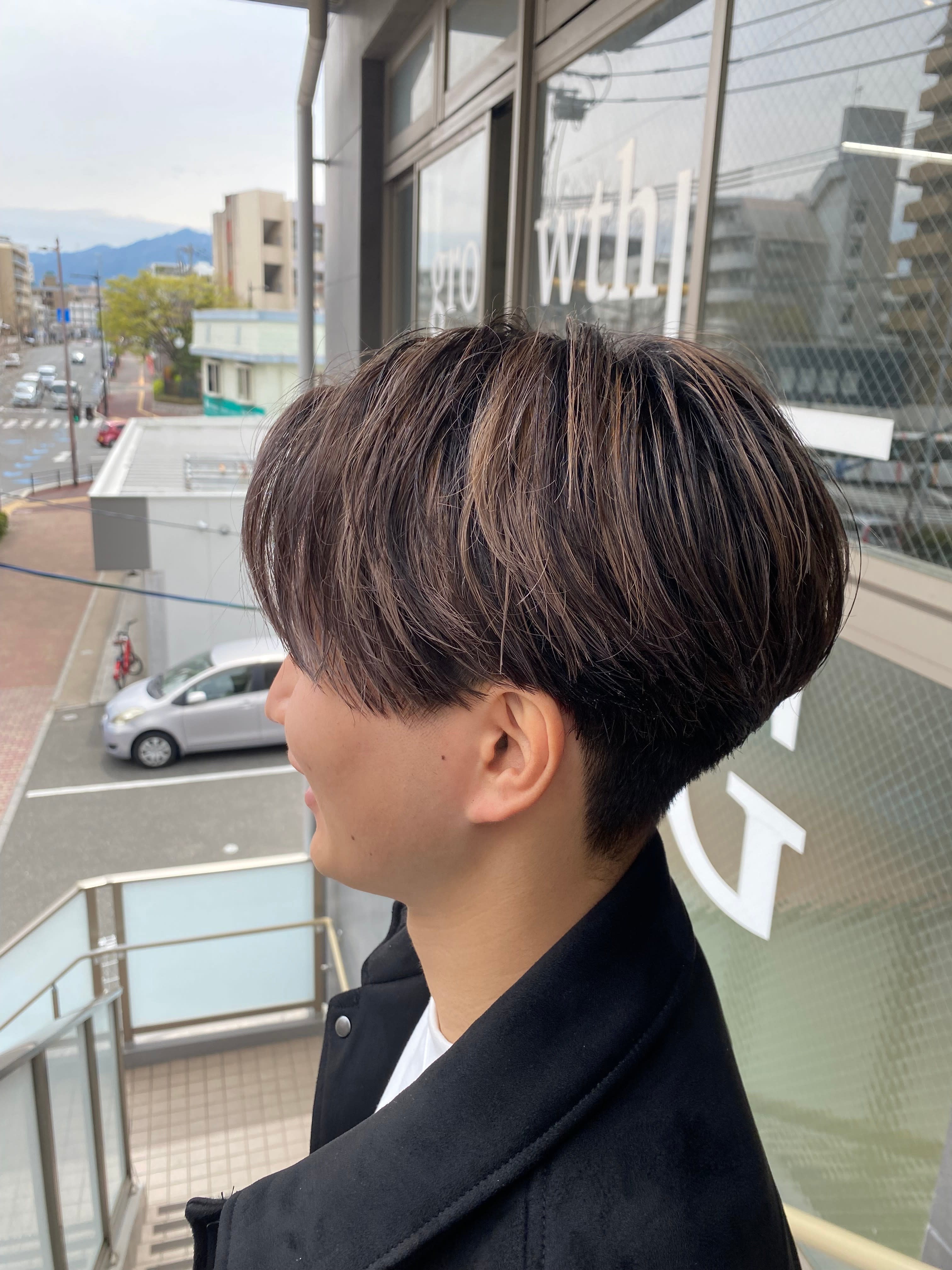 メンズサロン growth別府店【メンズサロングロウ】 メンズカット/メンズパーマ/眉毛【メンズサロン グロウ ベフテン メンズサロングロウ メンズカット メンズパーマ マユゲ】のスタイル紹介。センターパート/ハイライト