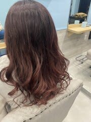 Anphi神奈川新町【アンフィ　カナガワシンマチ】のスタイル紹介。ブリーチを卒業したい方に☆グラデーションディープピンク