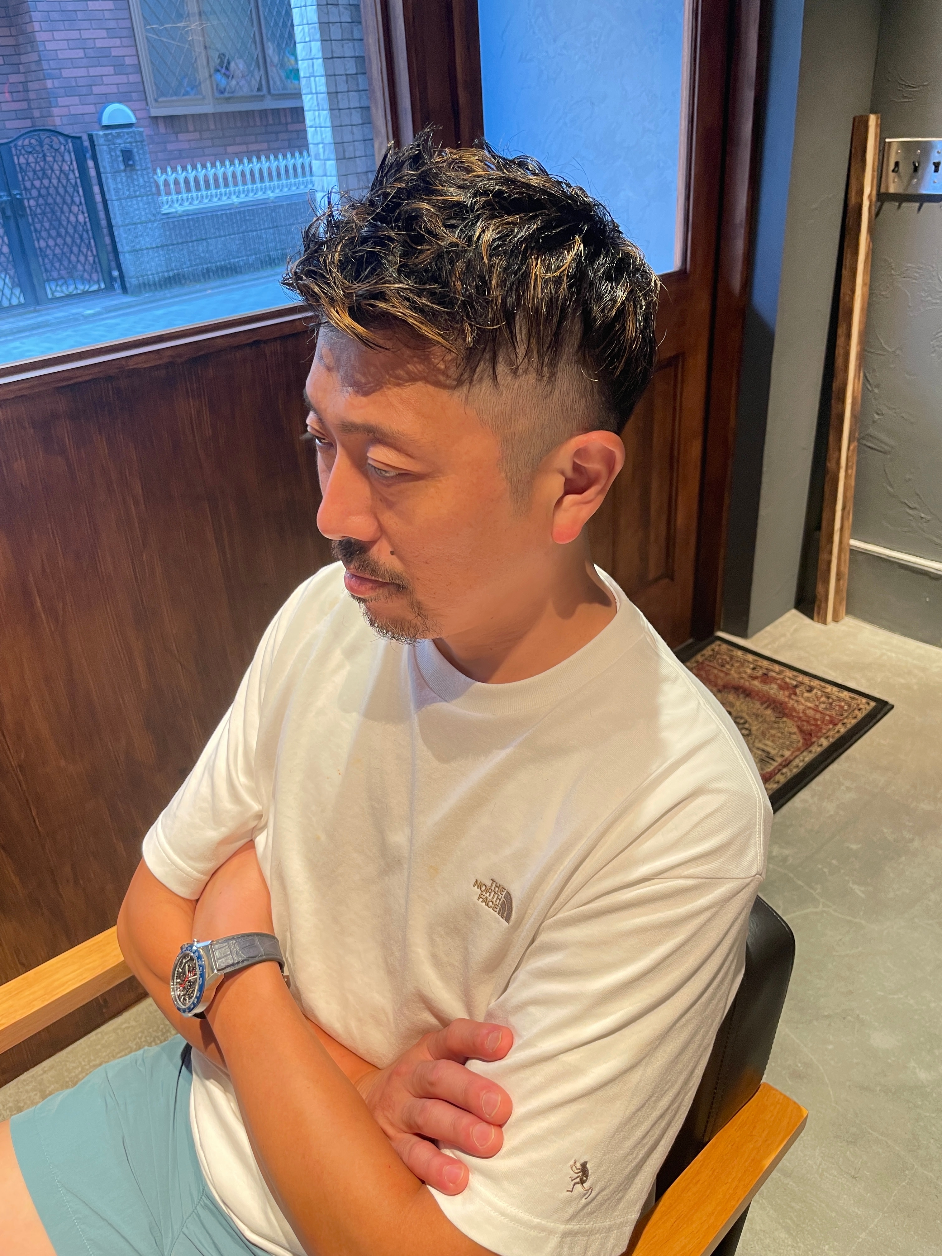 &WORKS 2nd【アンドワークス セカンド】のスタイル紹介。ブリーチメッシュ×ツーブロック