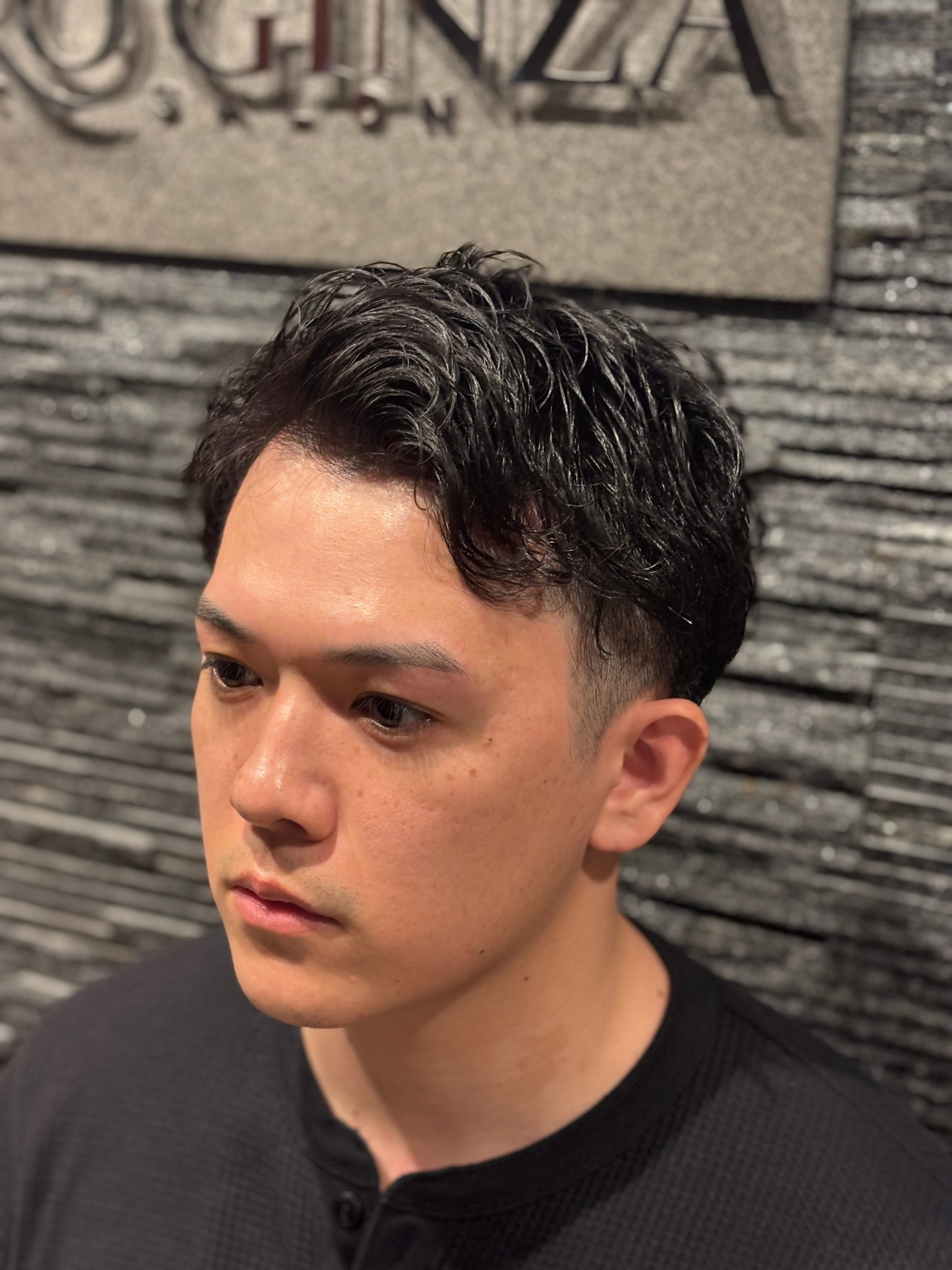 HIROGINZA 恵比寿店【ヒロ銀座】渋谷中目黒代官山広尾【ヒロギンザヘアーサロン エビステン】のスタイル紹介。アップバングウェーブパーマ