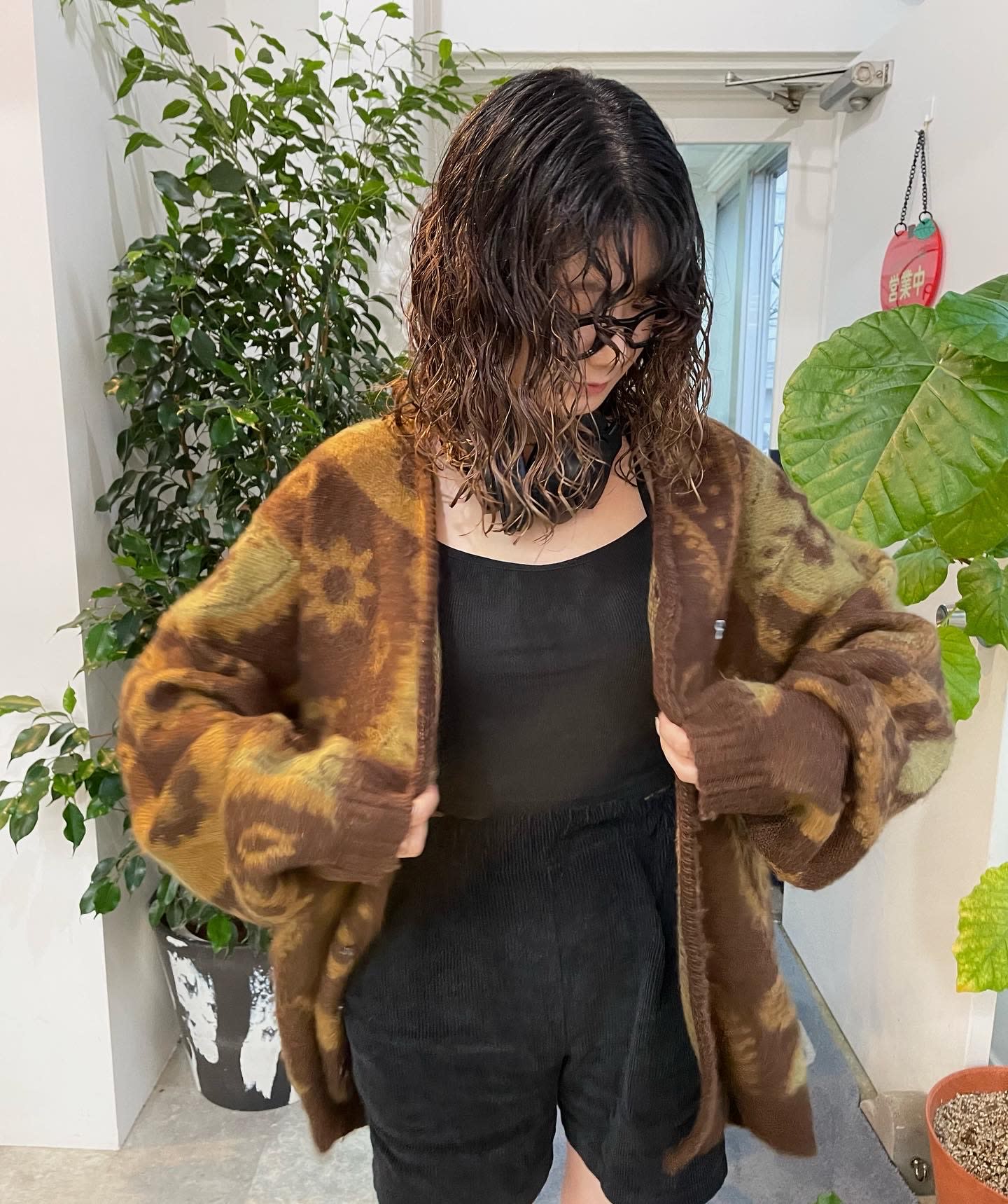 Anjeriina【アンジェリーナ】のスタイル紹介。くるくるハードパーマ