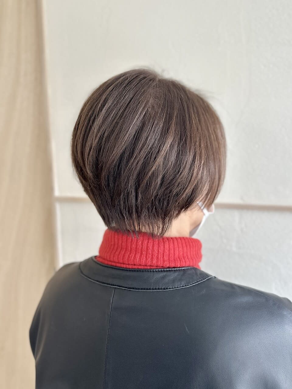 YUJI by OZAWAYA【ユウジ　バイ　オザワヤ】のスタイル紹介。エイジング白髪ぼかしショート