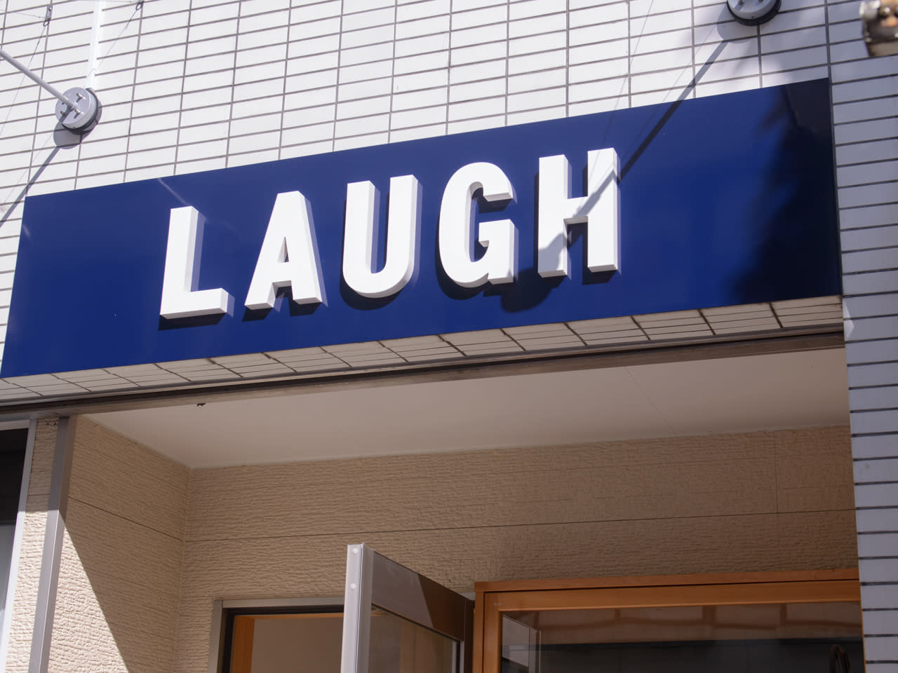 LAUGHのアイキャッチ画像