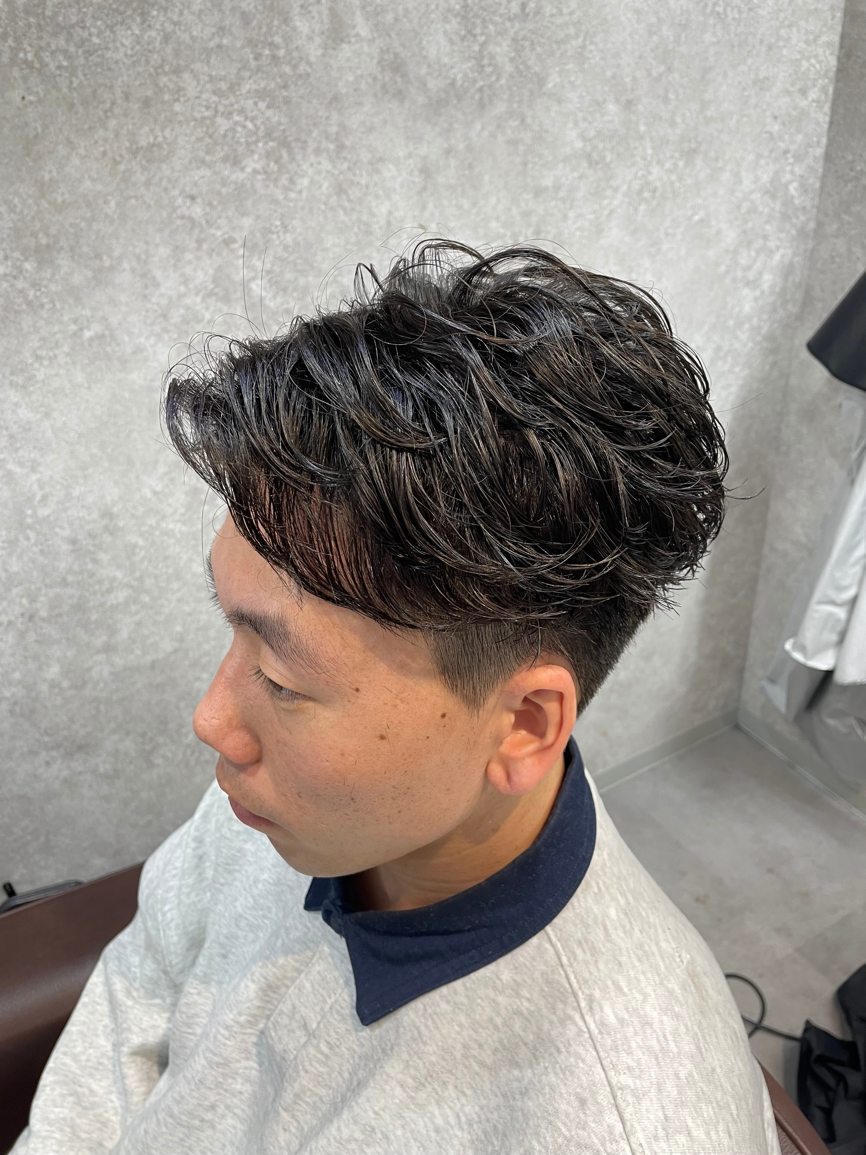 全席個室美容室 DEFI上野 髪質改善&トリートメント【ゼンセキコシツビヨウシツデフィウエノカミシツカイゼンアンドトリートメント】のスタイル紹介。夏におすすめメンズパーマ！