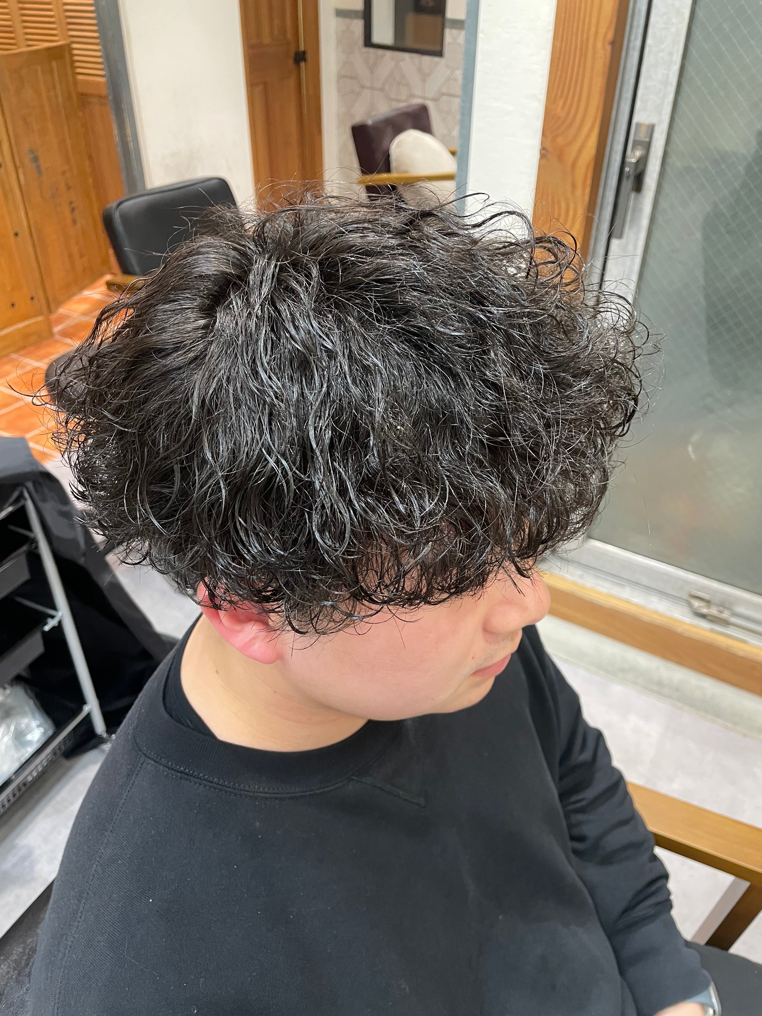 全席個室美容室 DEFI上野 髪質改善&トリートメント【ゼンセキコシツビヨウシツデフィウエノカミシツカイゼンアンドトリートメント】のスタイル紹介。波巻きスパイラルパーマ