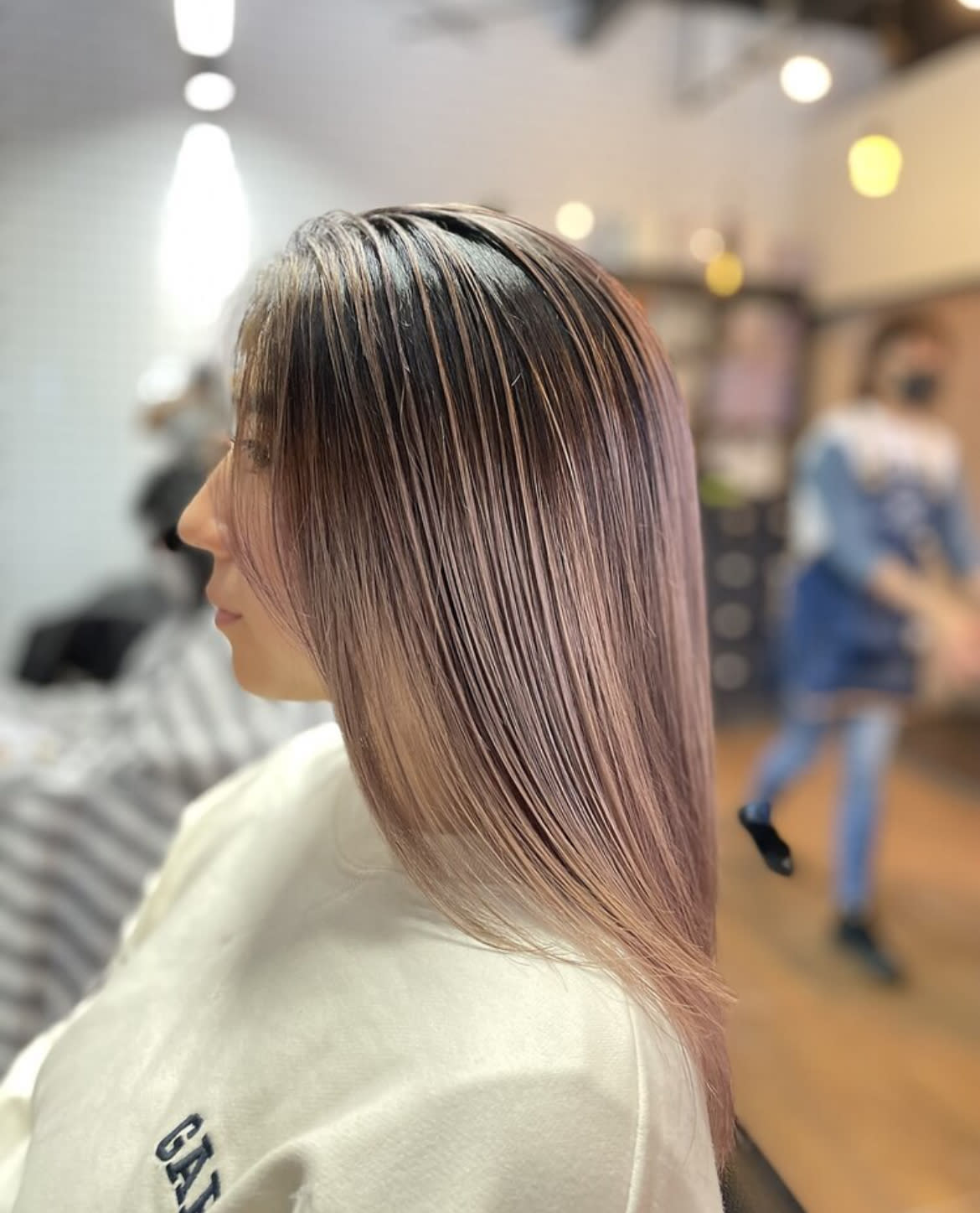 BARNEYS　HAIR【バーニーズヘアー】のスタイル紹介。シャドールーツカラー