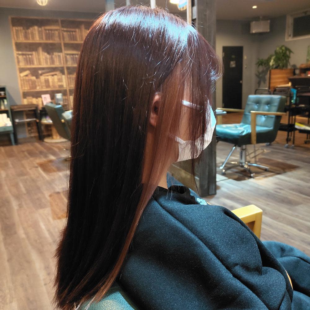 Hair design D. 【ヘアーデザイン ディードット】【ヘアーデザイン ディードット】のスタイル紹介。PINKイヤリングカラー