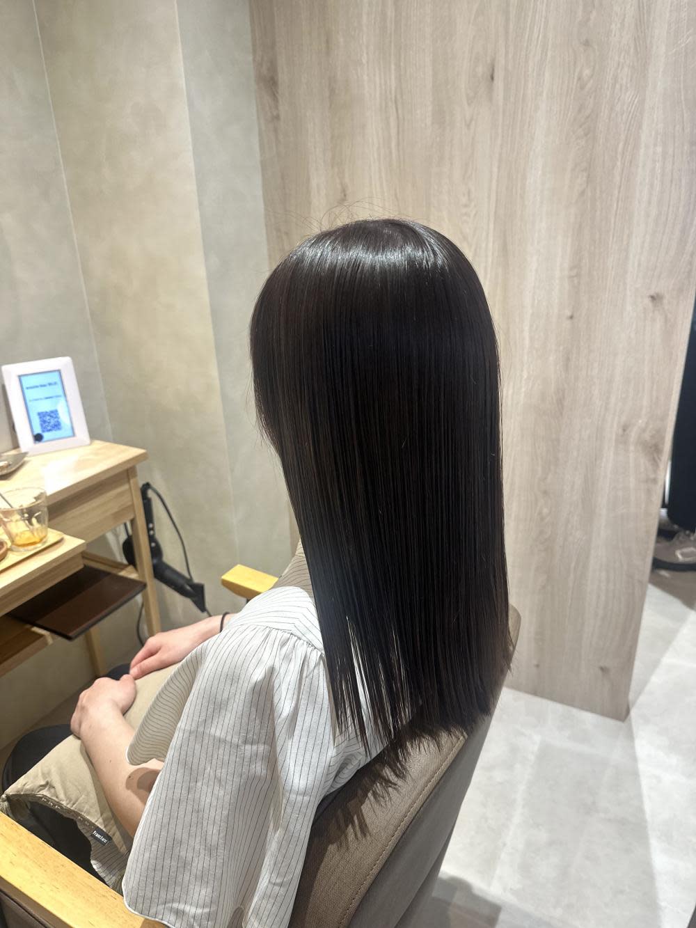 半個室型美容室 Sourire 鹿児島中央店【ハンコシツガタビヨウシツスーリールカゴシマチュウオウテン】のスタイル紹介。ラベンダーアッシュ