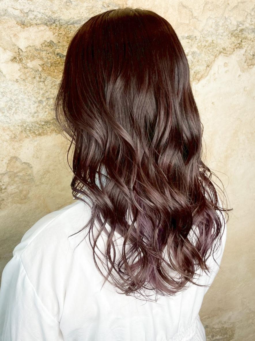 Flor 上大岡【フロール カミオオオカ】のスタイル紹介。【Flor_上大岡】*ツヤ髪ロング＋ショコラブラウン*