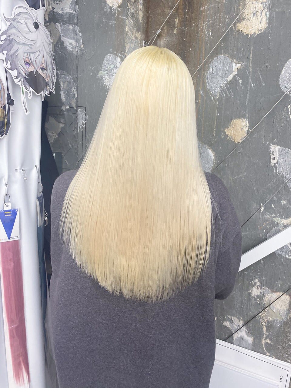 TOKYO OTAKU HAIR【オタクヘアー】 ケアブリーチ ダブルカラー インナーカラー【トーキョーオタクヘアーケアブリーチダブルインナーカラー】のスタイル紹介。ブロンドホワイトアッシュストレート韓国ヘアハイトーンカラー