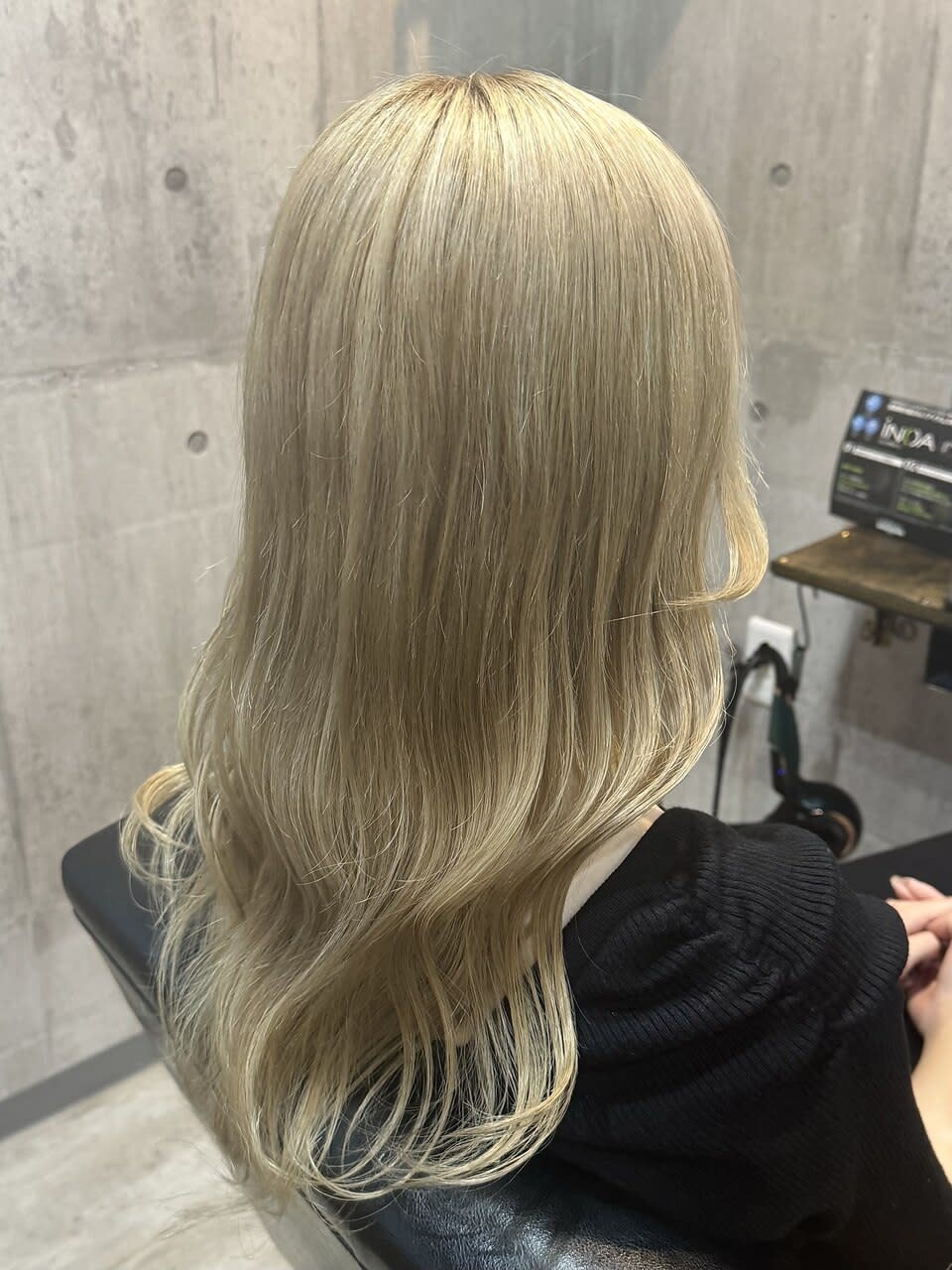 TOKYO OTAKU HAIR【オタクヘアー】 ケアブリーチ ダブルカラー インナーカラー【トーキョーオタクヘアーケアブリーチダブルインナーカラー】のスタイル紹介。ブロンドヘア