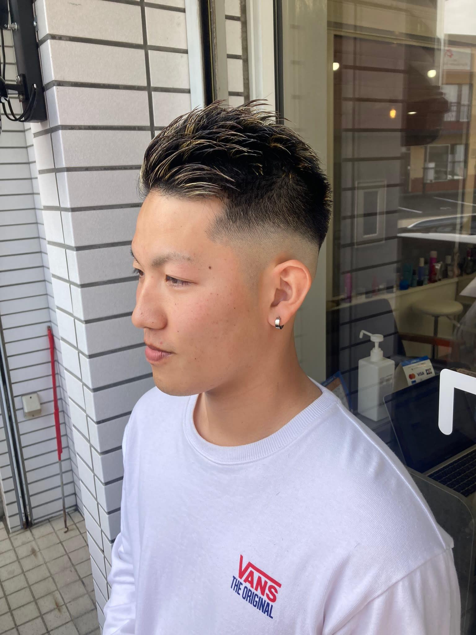 Steps【ステップス】のスタイル紹介。メンズカット（スキンフェード）＋メッシュキャップ・ブリーチ