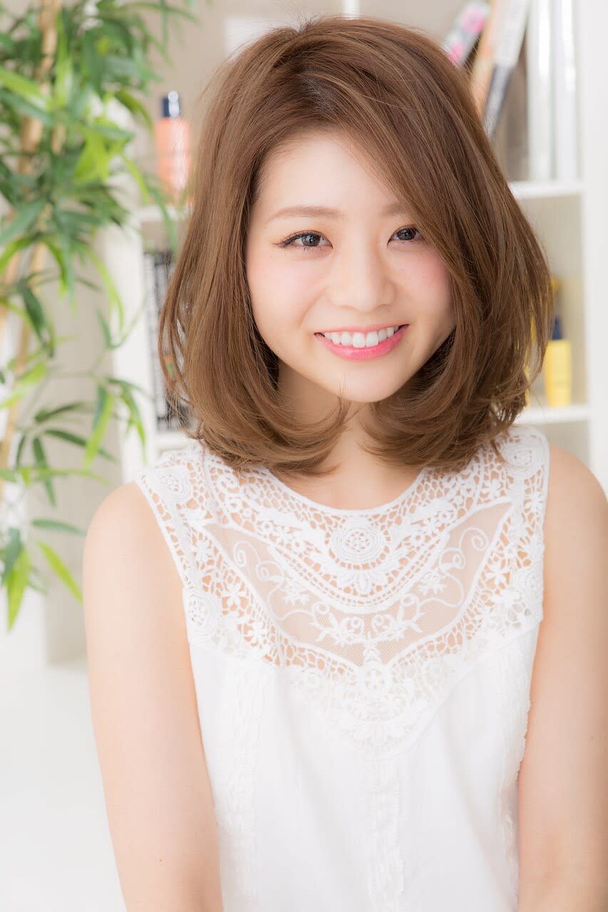 balance URAWA【バランスウラワ】のスタイル紹介。王道の愛されエアリーミディアム