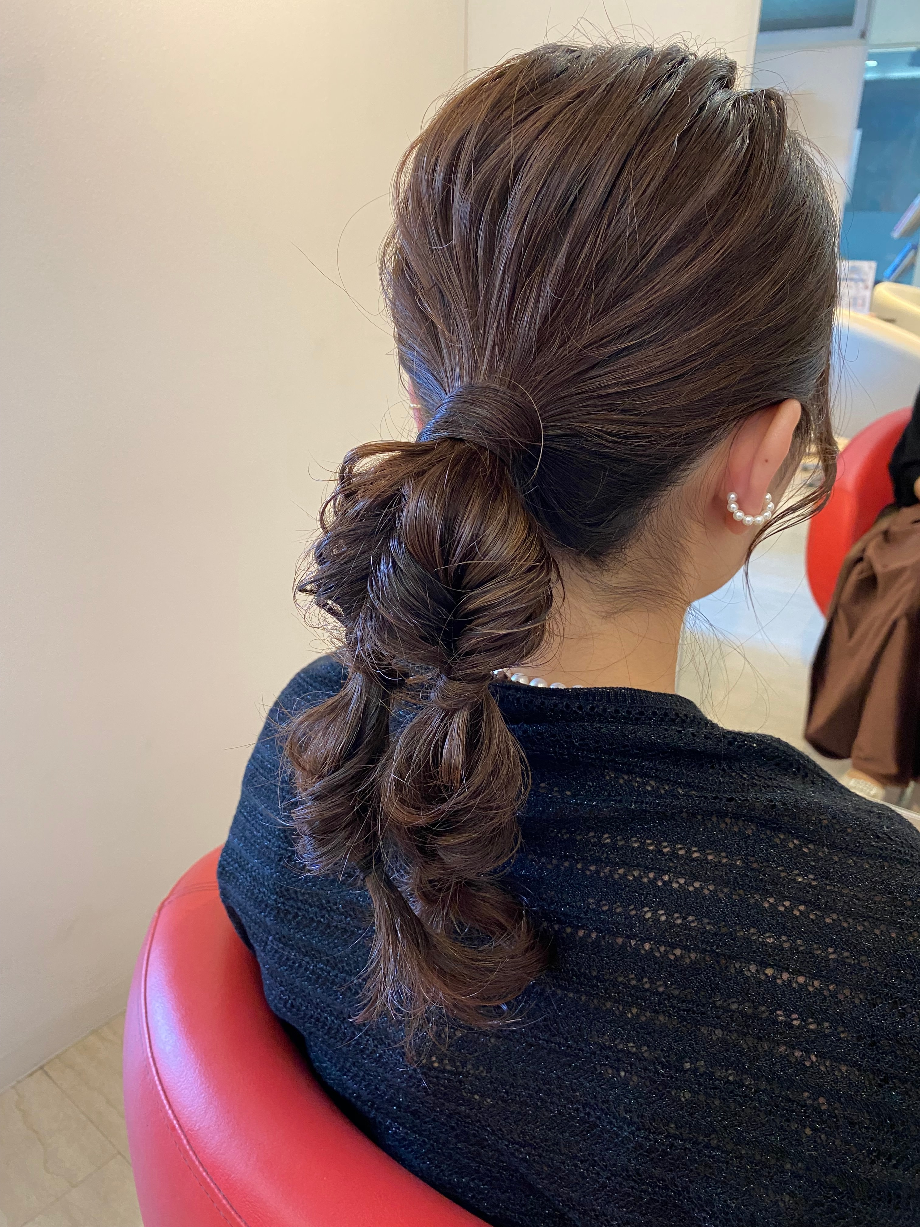 hair resort lachiq R+【ヘアーリゾート ラシック アールプラス】【ヘアーリゾート ラシック アールプラス】のスタイル紹介。ヘアアレンジ/お呼ばれ/ツインポニー