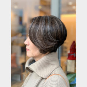 FACES hair lounge【フェイセズヘアラウンジ】のスタイル紹介。グレーMIXハイライト&ローライト